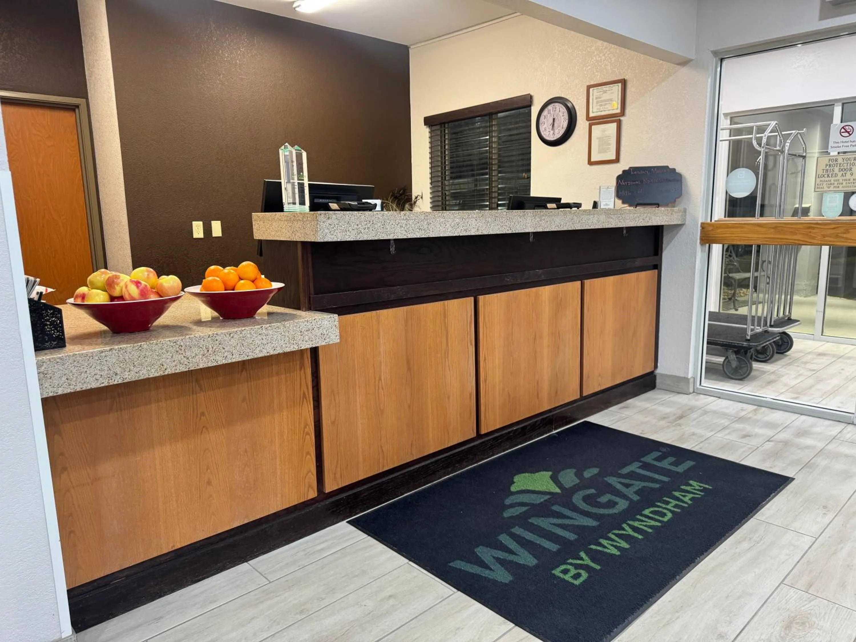 Lobby or reception in Wingate by Wyndham Sioux City