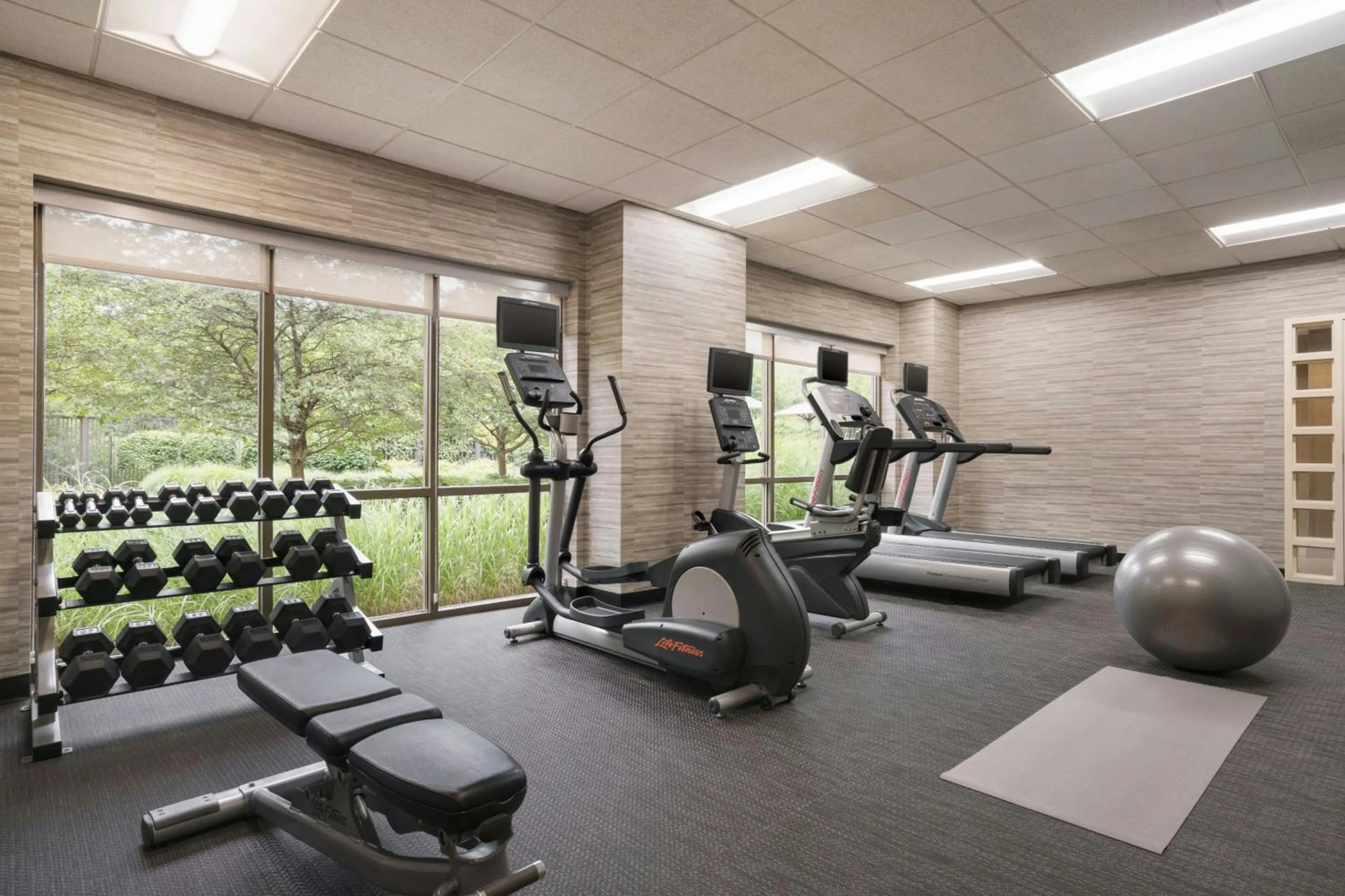 Fitness centre/facilities in Courtyard by Marriott Middletown Goshen