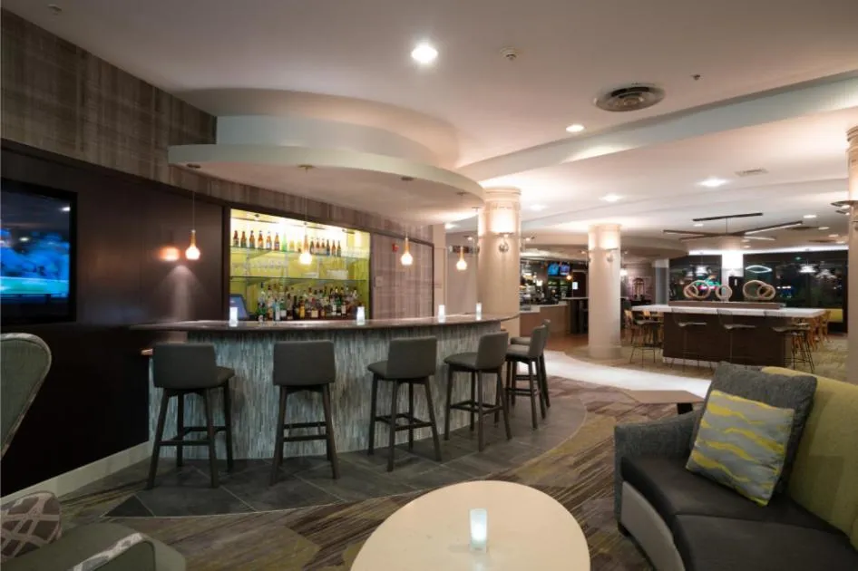 Lounge or bar in Courtyard by Marriott Middletown Goshen