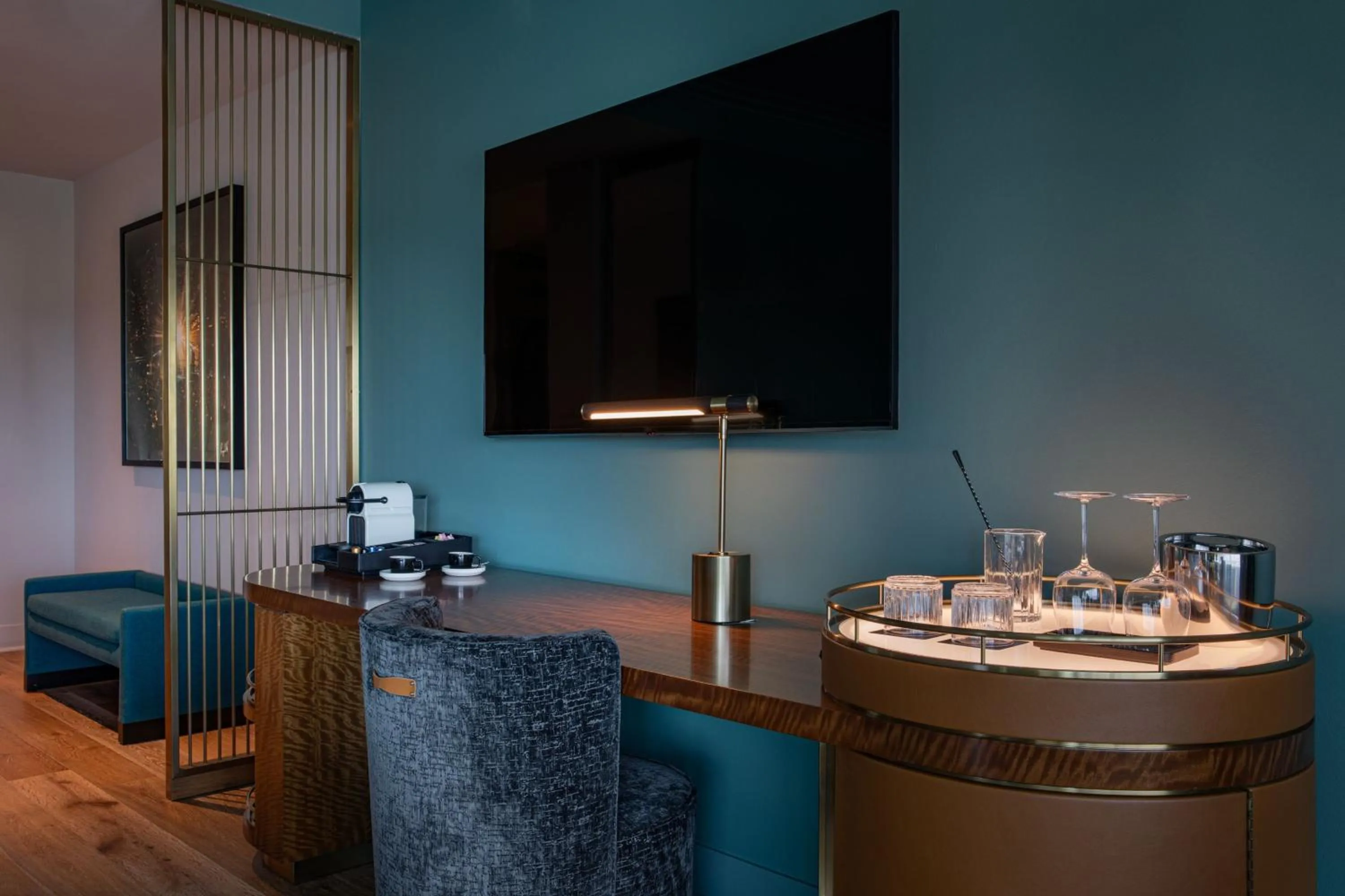 Photo of the whole room in W Austin