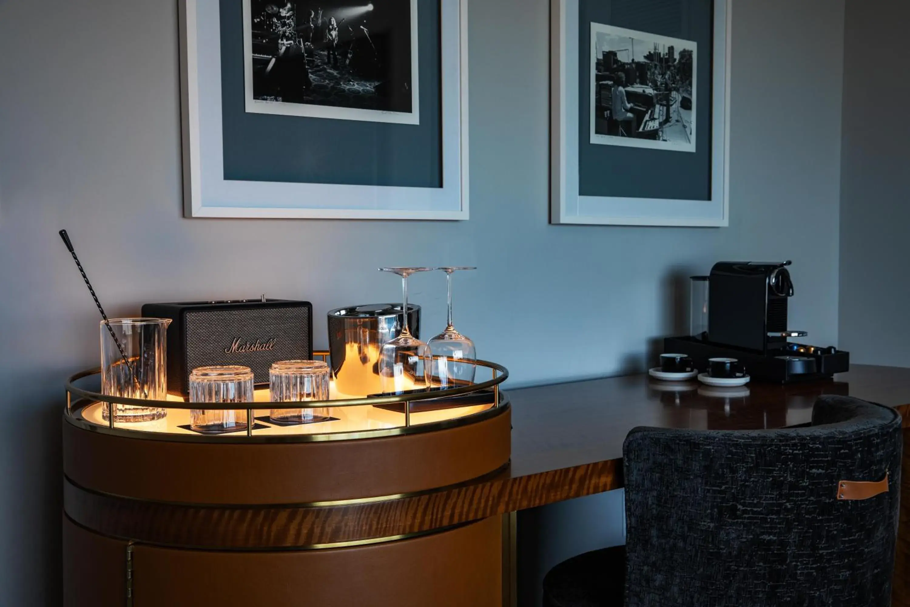 Deluxe Corner King Room in W Austin Deluxe Corner King Room in W Austin