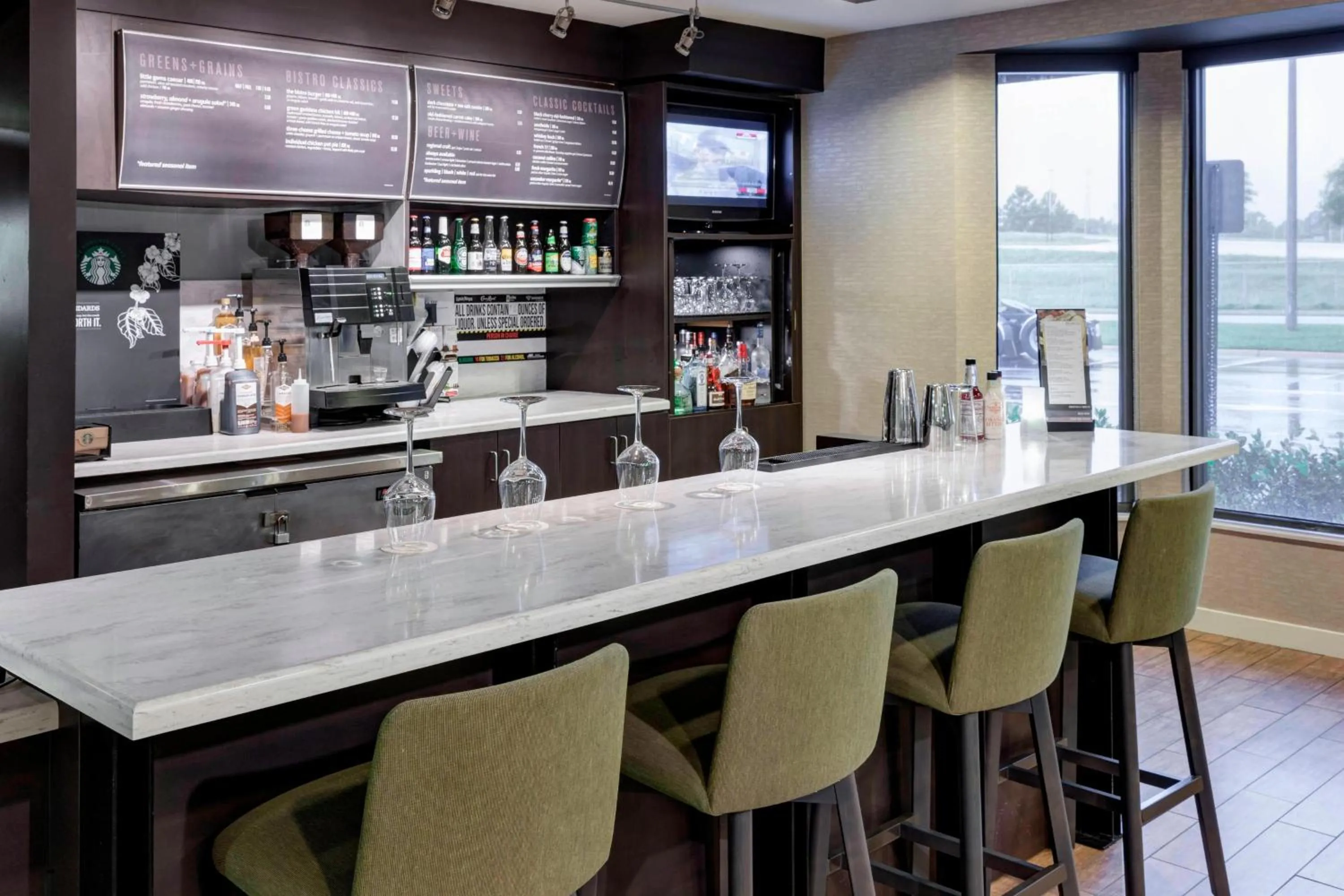 Lounge or bar in Courtyard Tuscaloosa