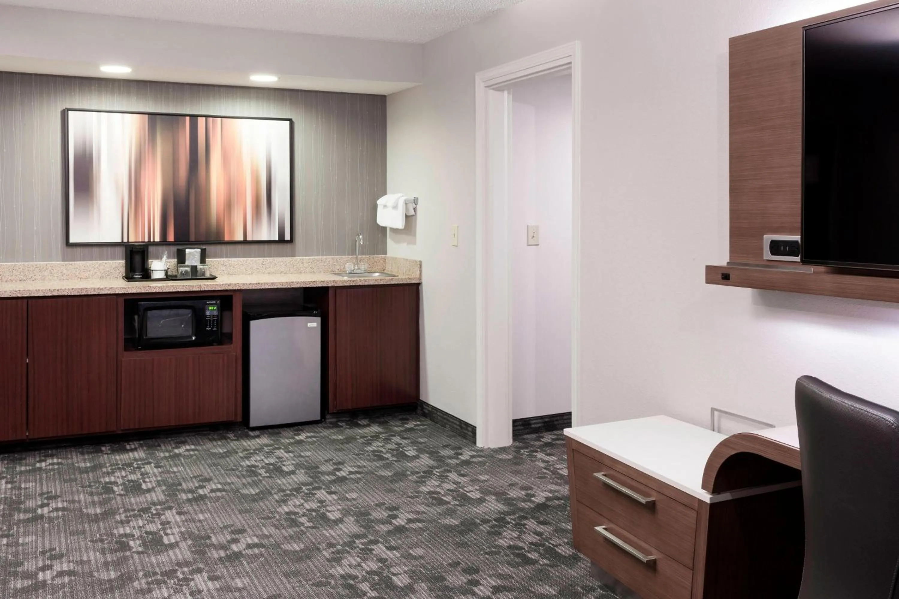 Lounge or bar in Courtyard Tuscaloosa