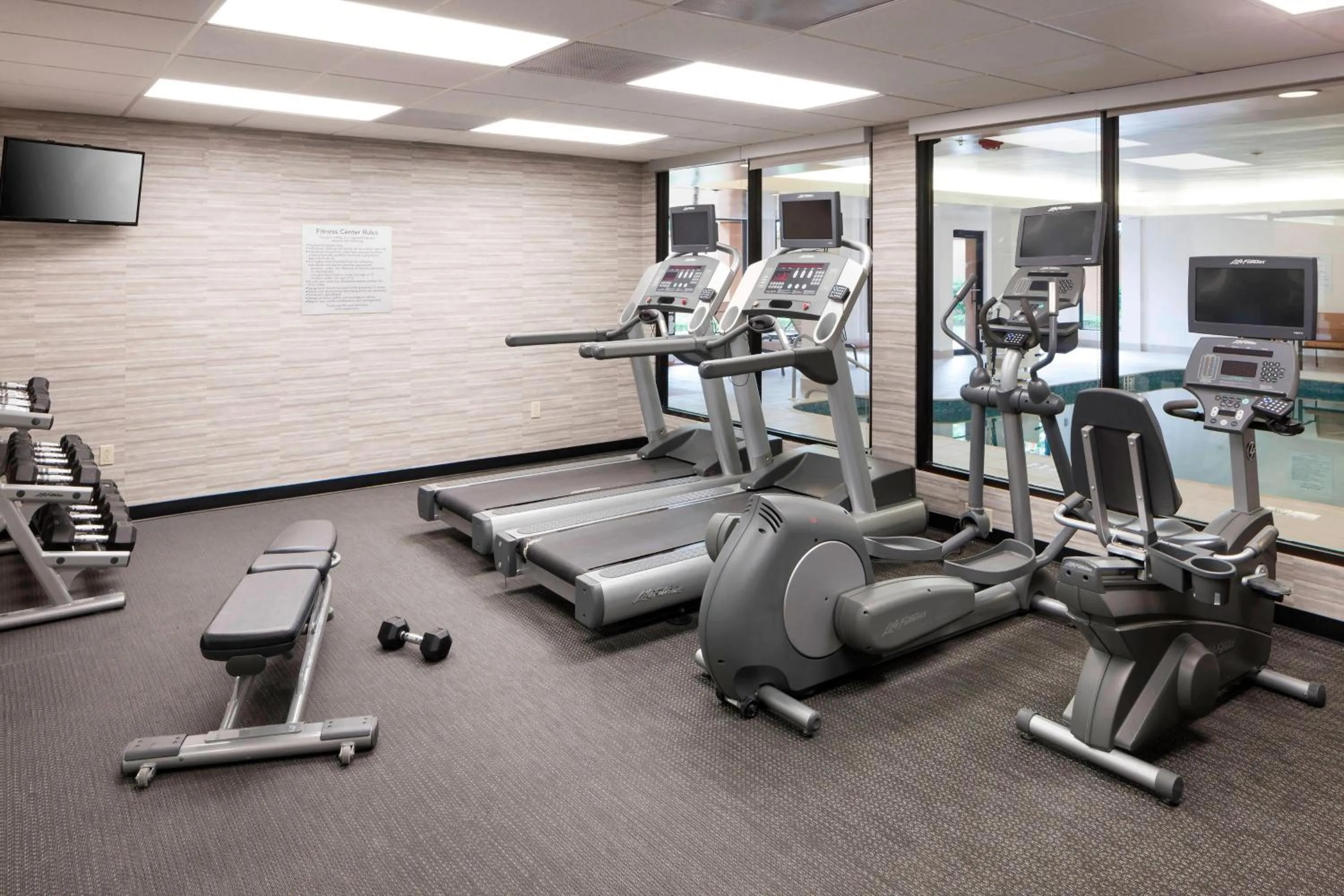 Fitness centre/facilities in Courtyard Tuscaloosa