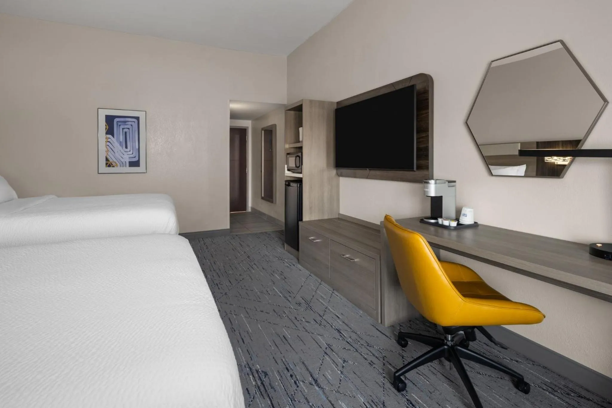 Photo of the whole room, Bed in Holiday Inn Express Tifton by IHG