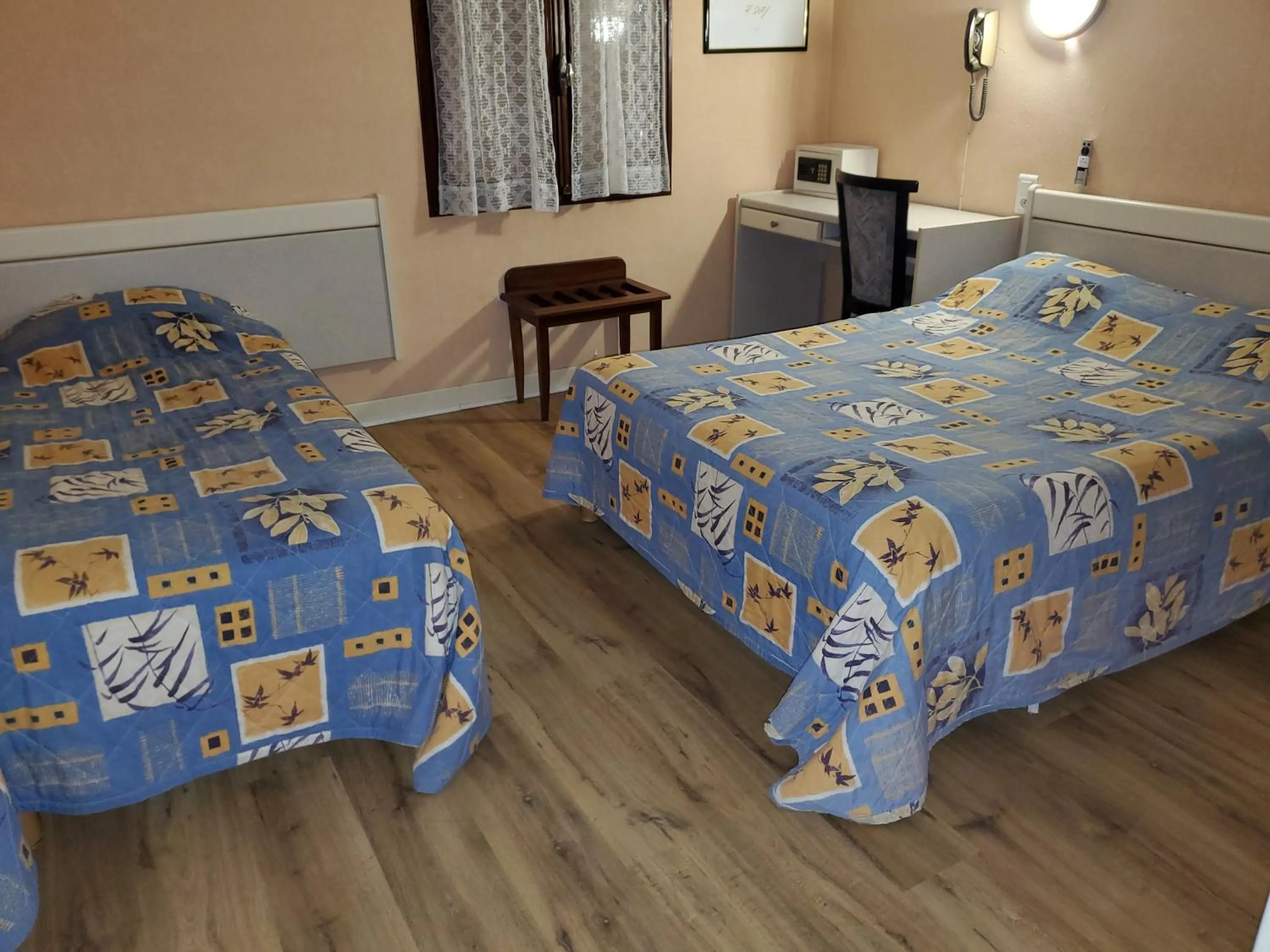 Property building in Hotel des Voyageurs