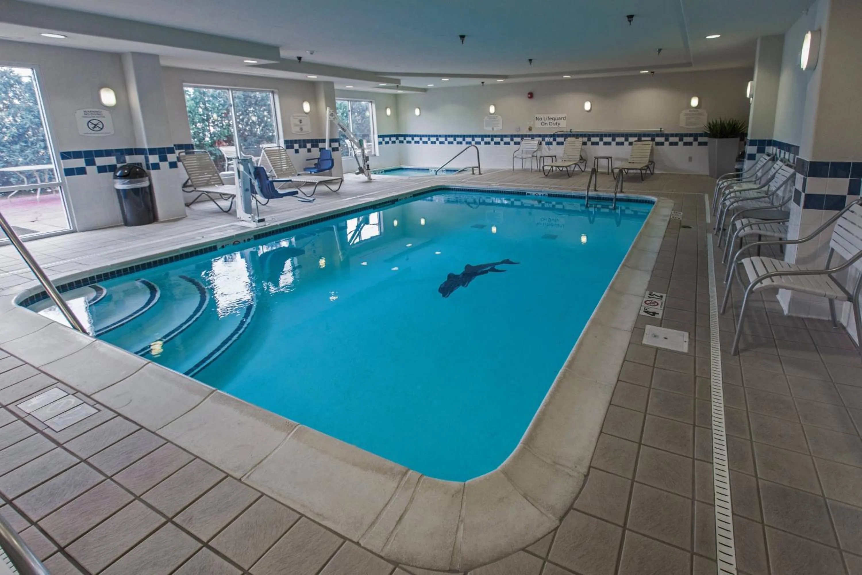 Swimming pool in Fairfield Inn & Suites Toledo North
