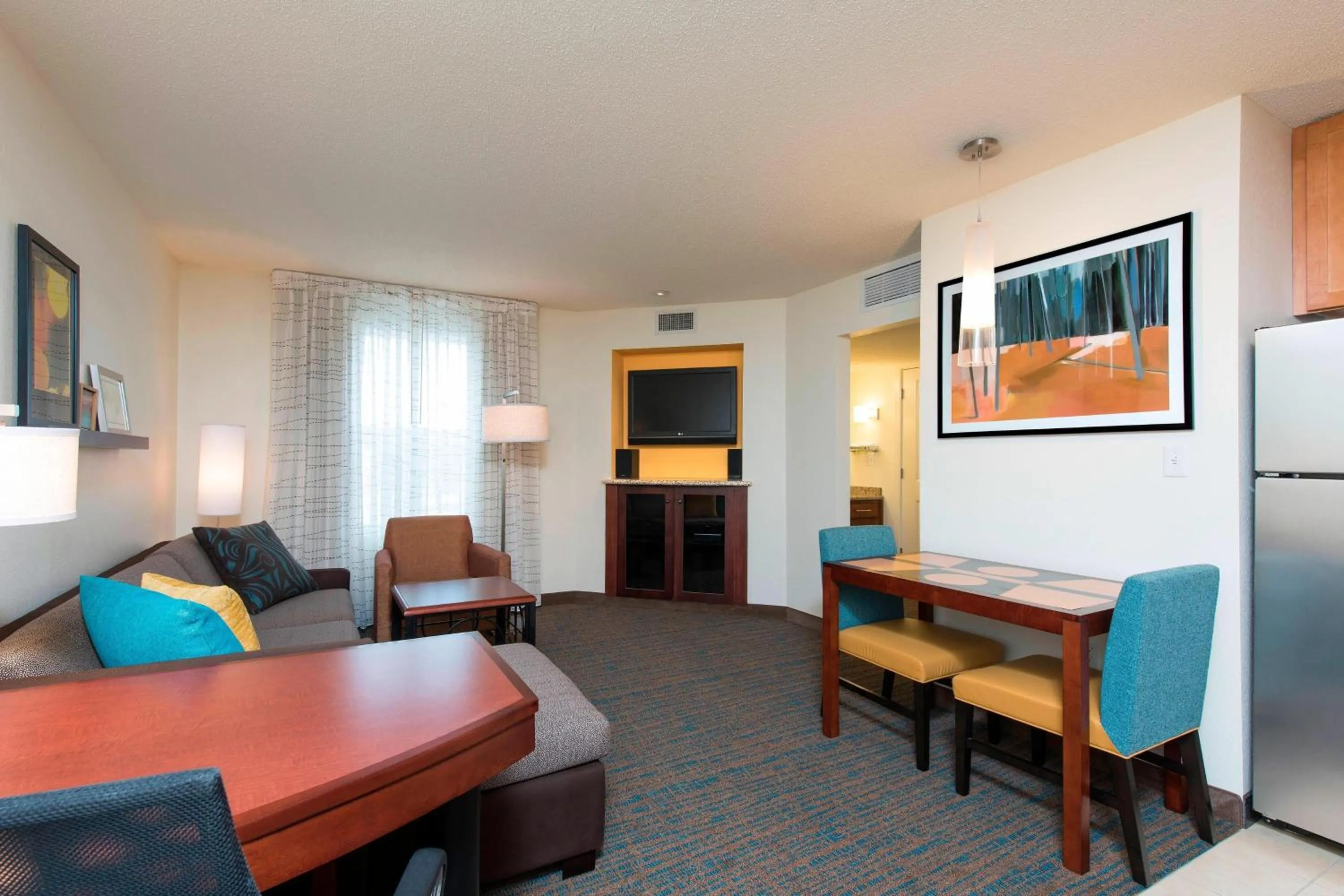 Living room in Residence Inn Toledo Maumee