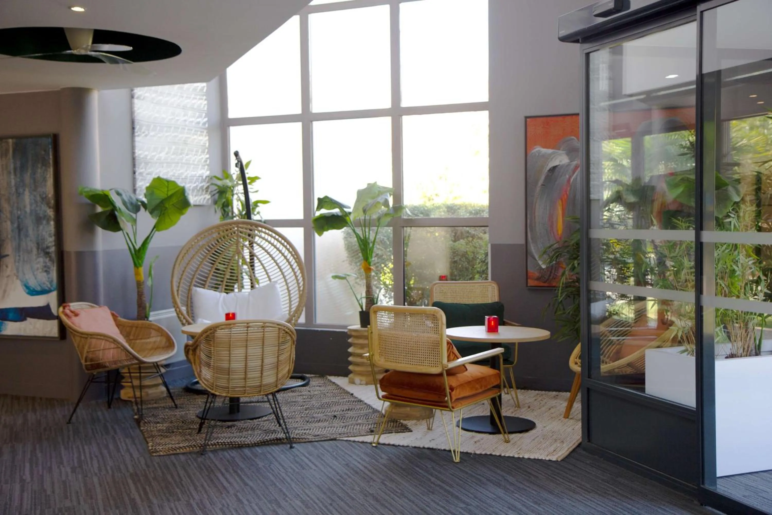 Restaurant/places to eat in Hôtel Best Western The Wish Versailles