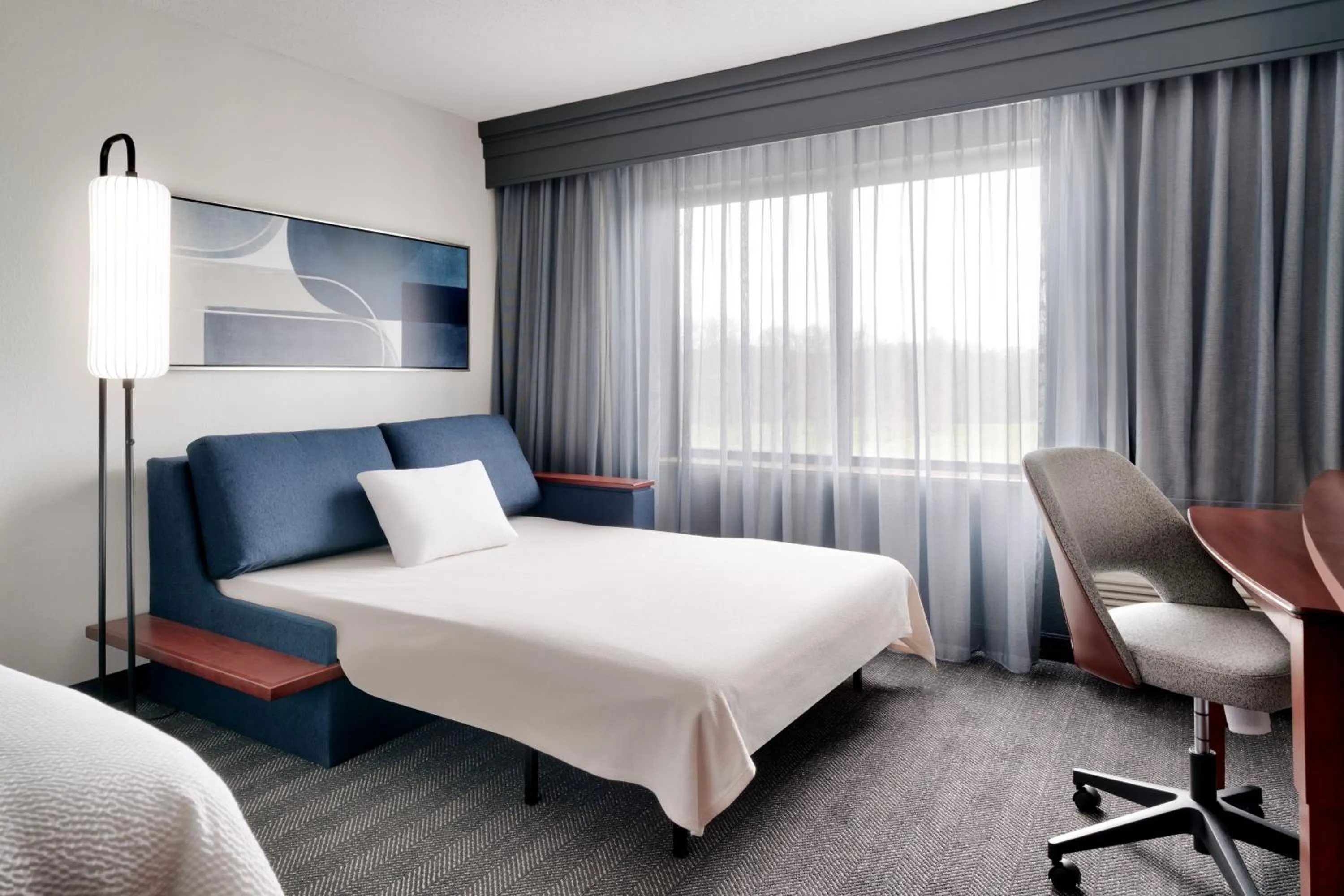 Photo of the whole room, Bed in Courtyard by Marriott Johnson City