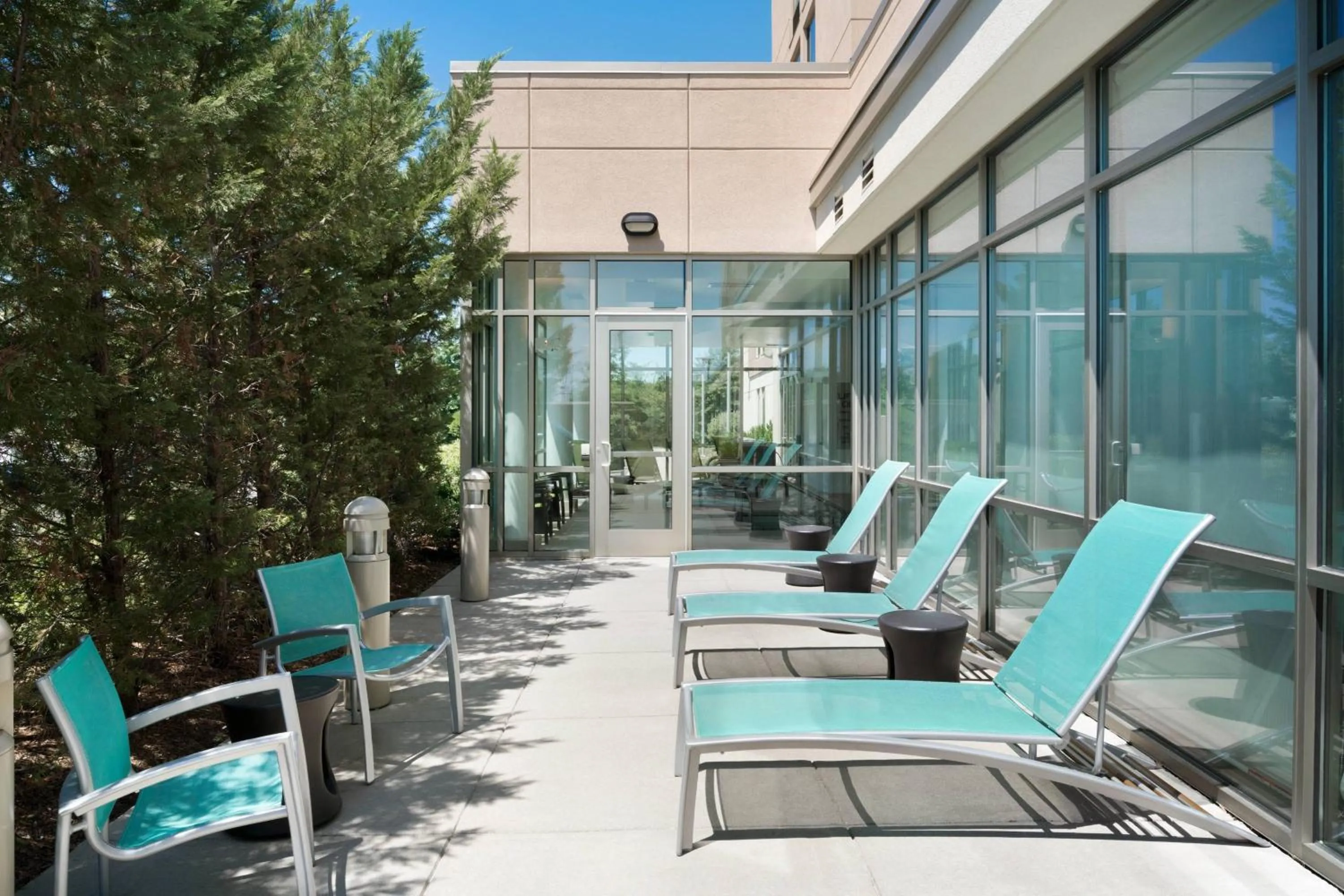 Swimming pool in SpringHill Suites Ewing Township Princeton South