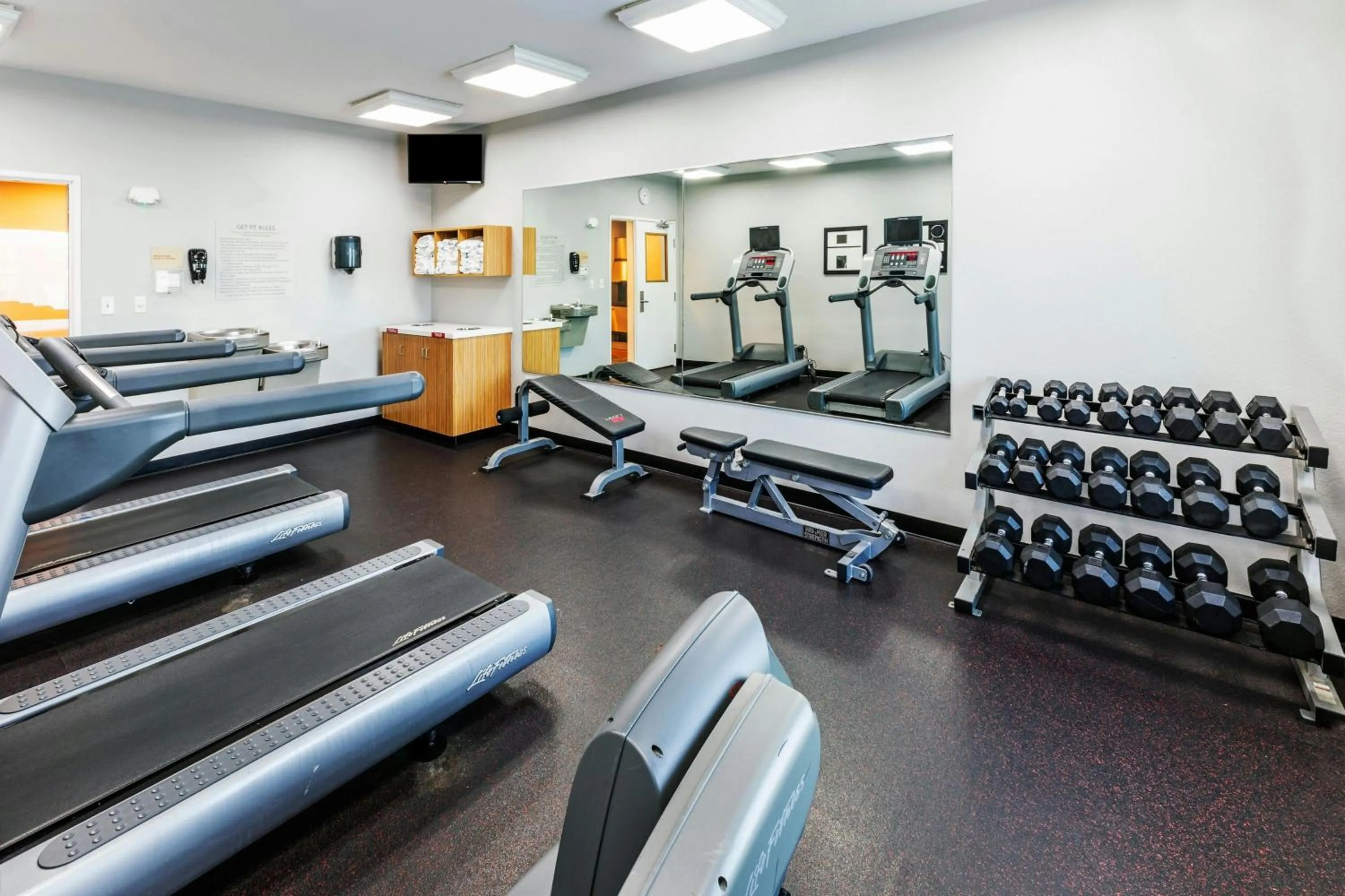 Fitness centre/facilities in TownePlace Suites by Marriott Tulsa Broken Arrow