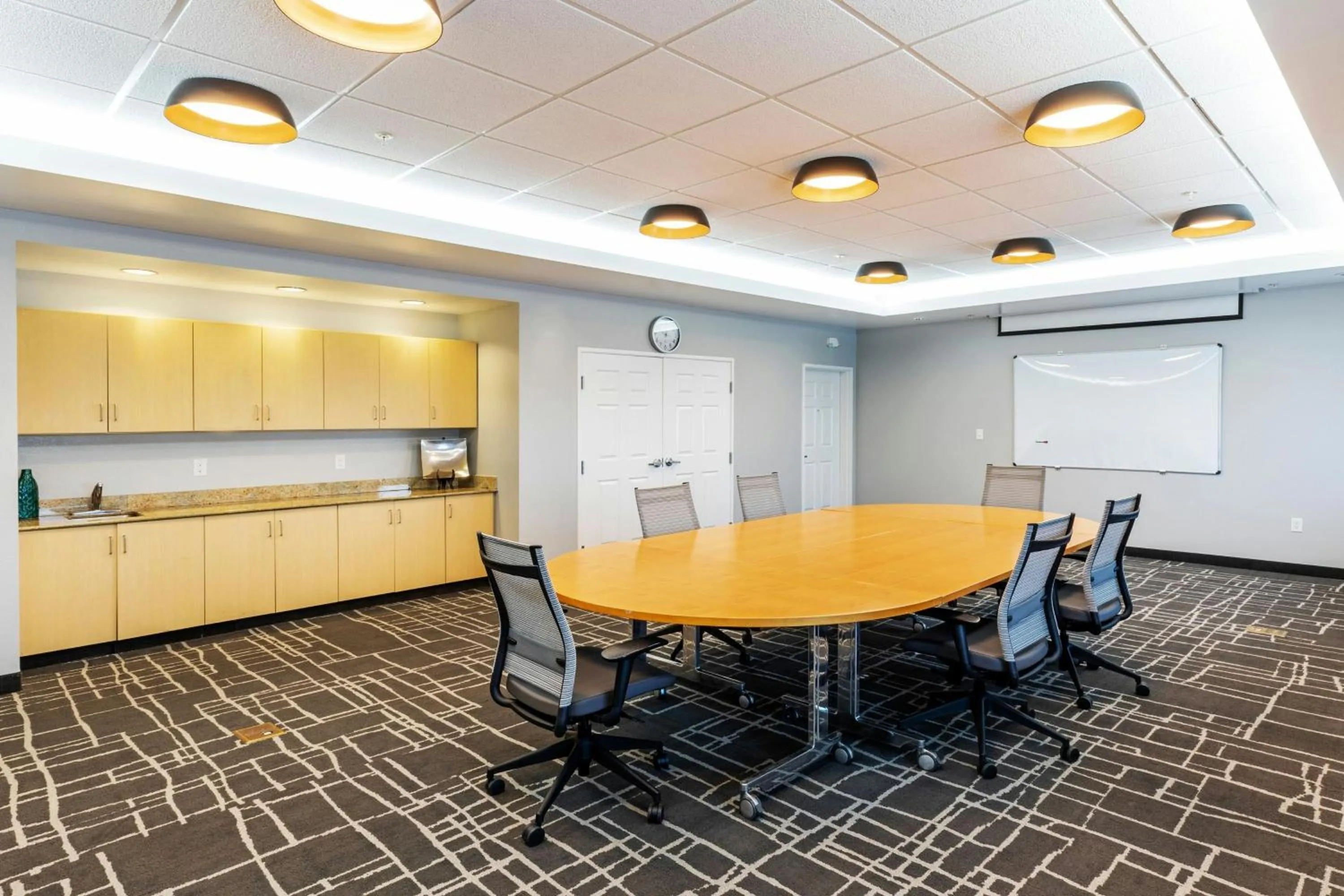 Meeting/conference room in TownePlace Suites by Marriott Tulsa Broken Arrow
