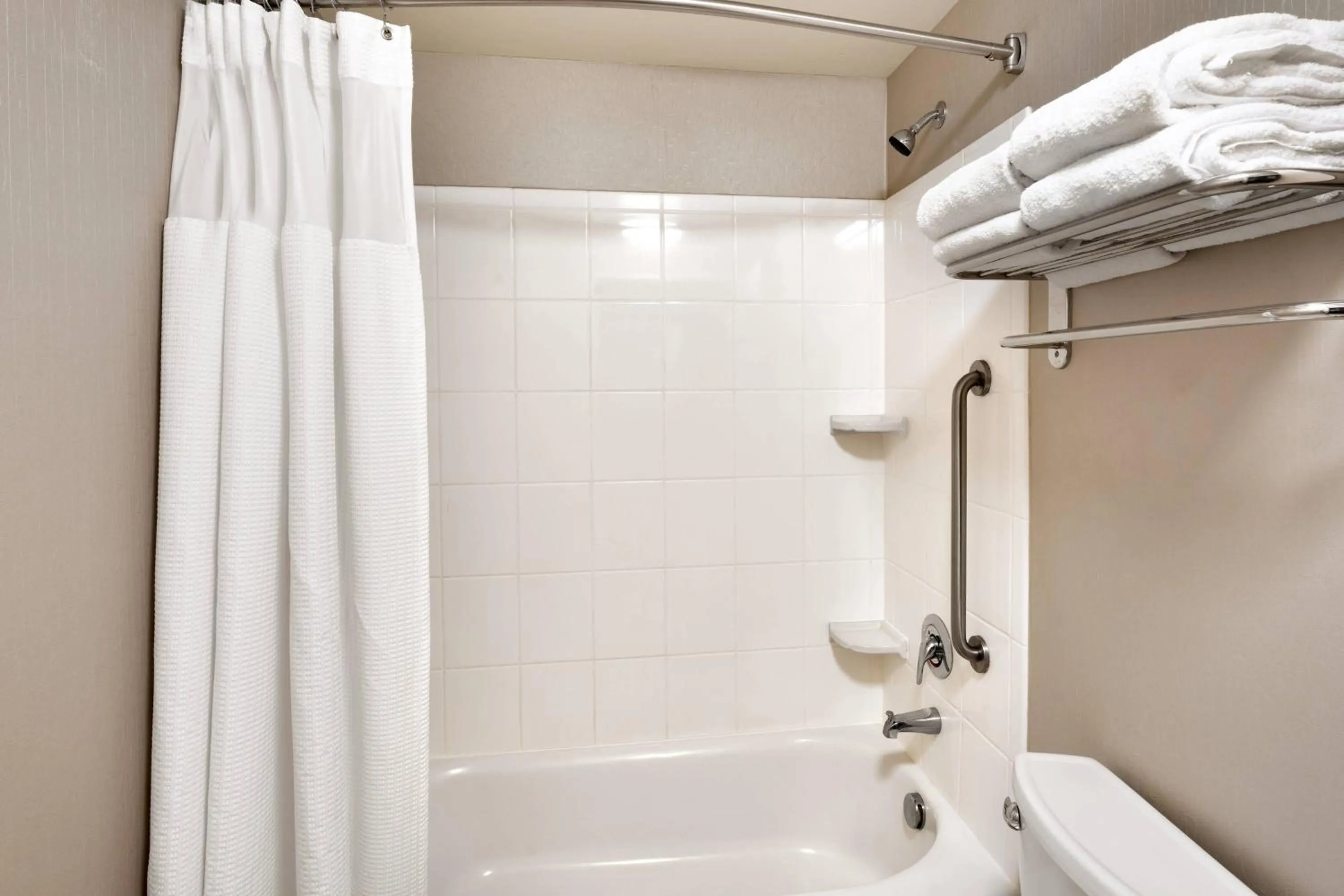 Bathroom in SpringHill Suites Thatcher