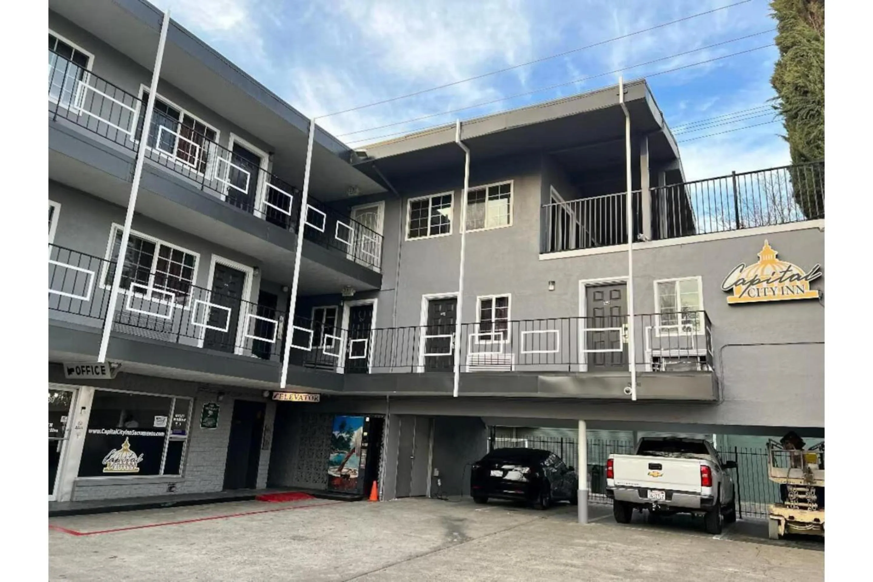 Property building in Capital City Inn Sacramento Convention Center CA