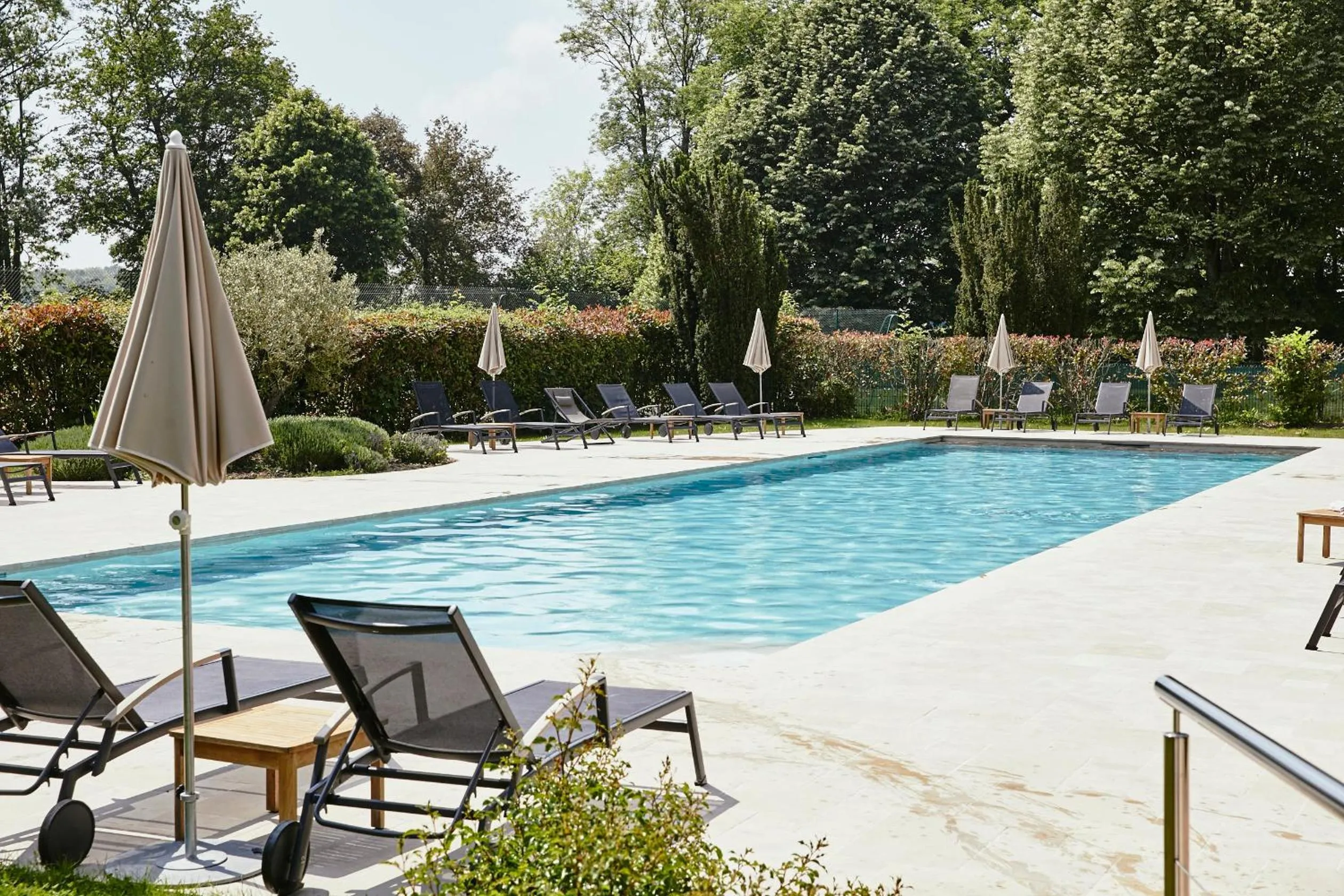 Swimming pool in Château De Villiers-Le-Mahieu