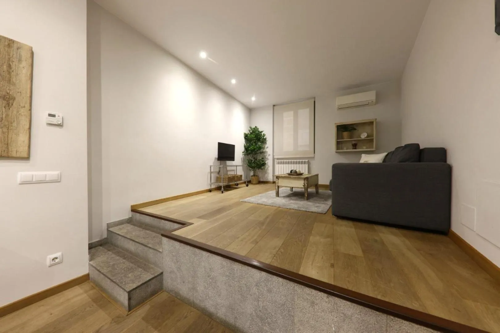 Living room in Bravissimo Força 17, Barri Vell apartments