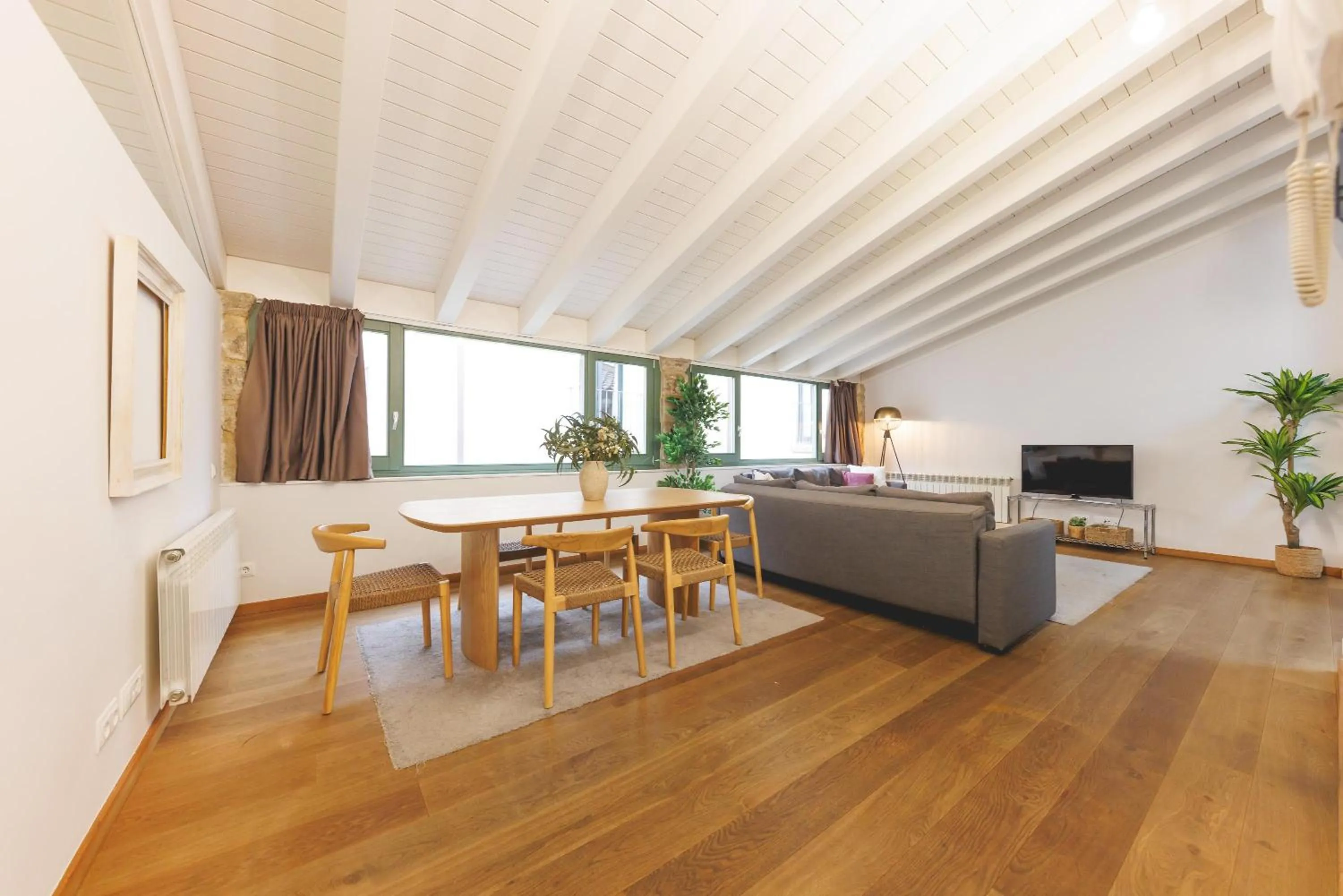 Bravissimo Força 17, Barri Vell apartments