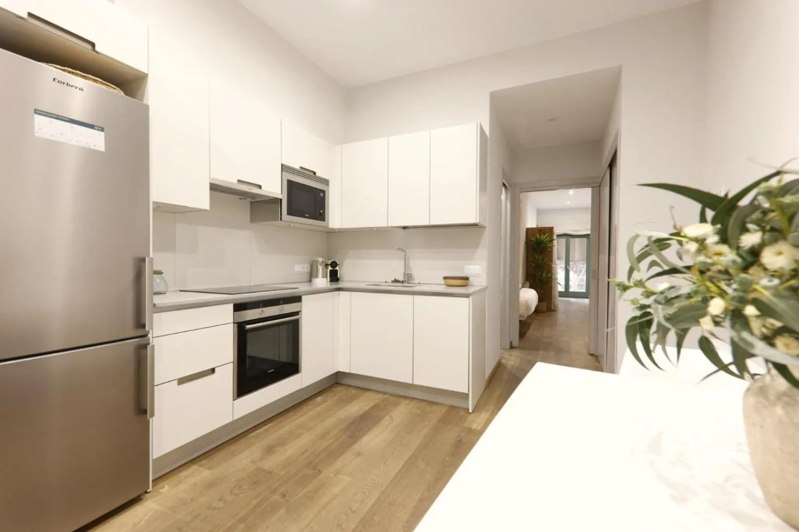 Kitchen or kitchenette in Bravissimo Força 17, Barri Vell apartments