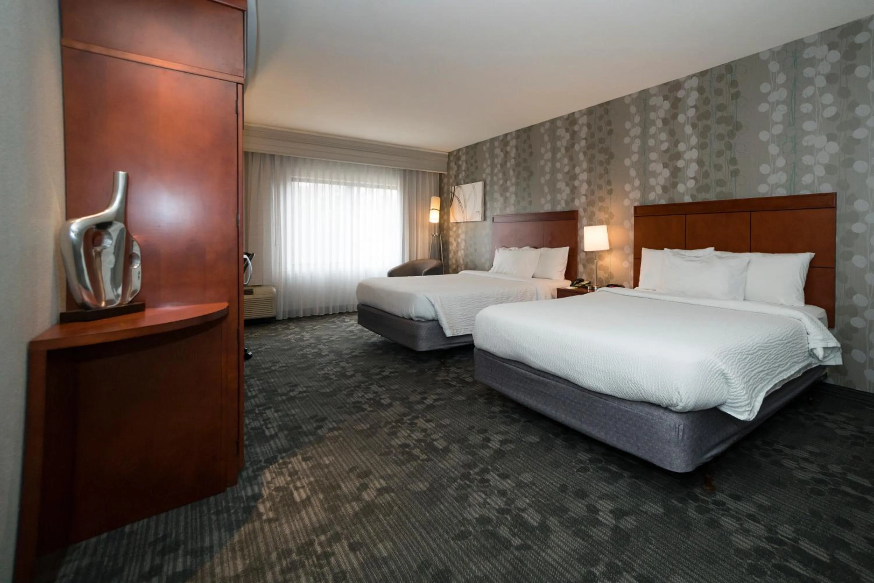 Bed in Courtyard by Marriott Vicksburg