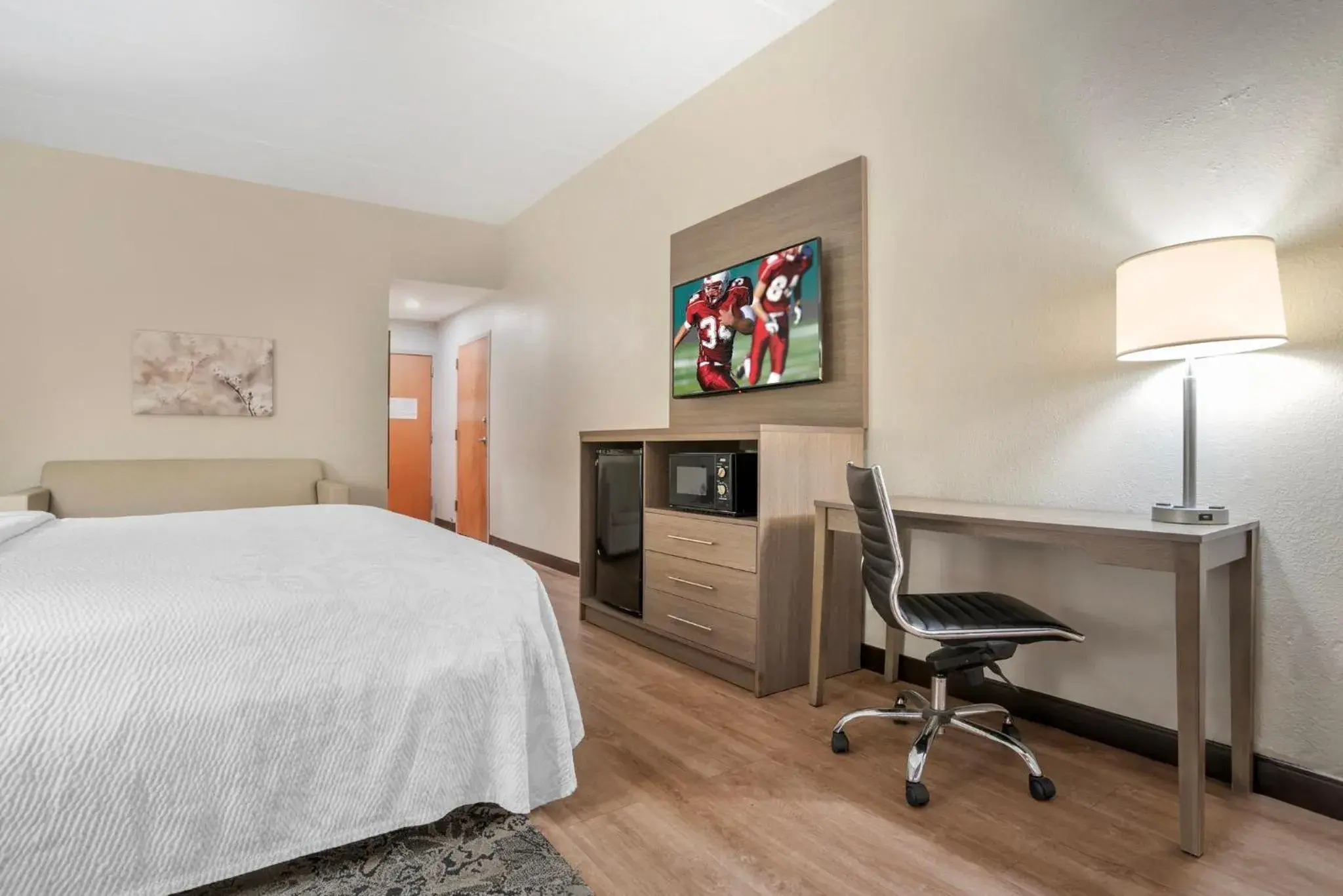 Suite King Room Smoke Free in Red Roof PLUS & Suites Vicksburg Suite King Room Smoke Free in Red Roof PLUS & Suites Vicksburg