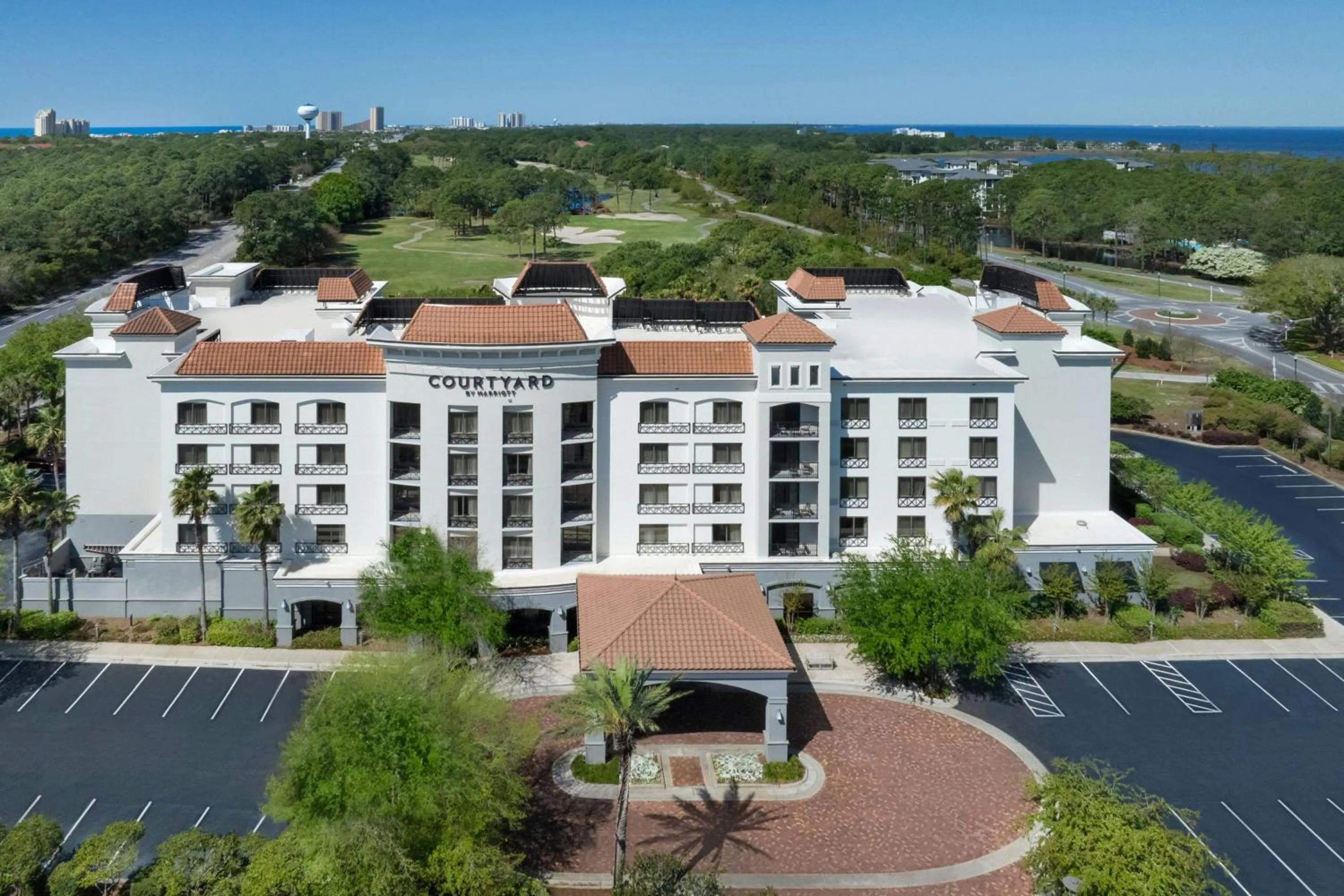 Property building in Courtyard by Marriott Sandestin at Grand Boulevard
