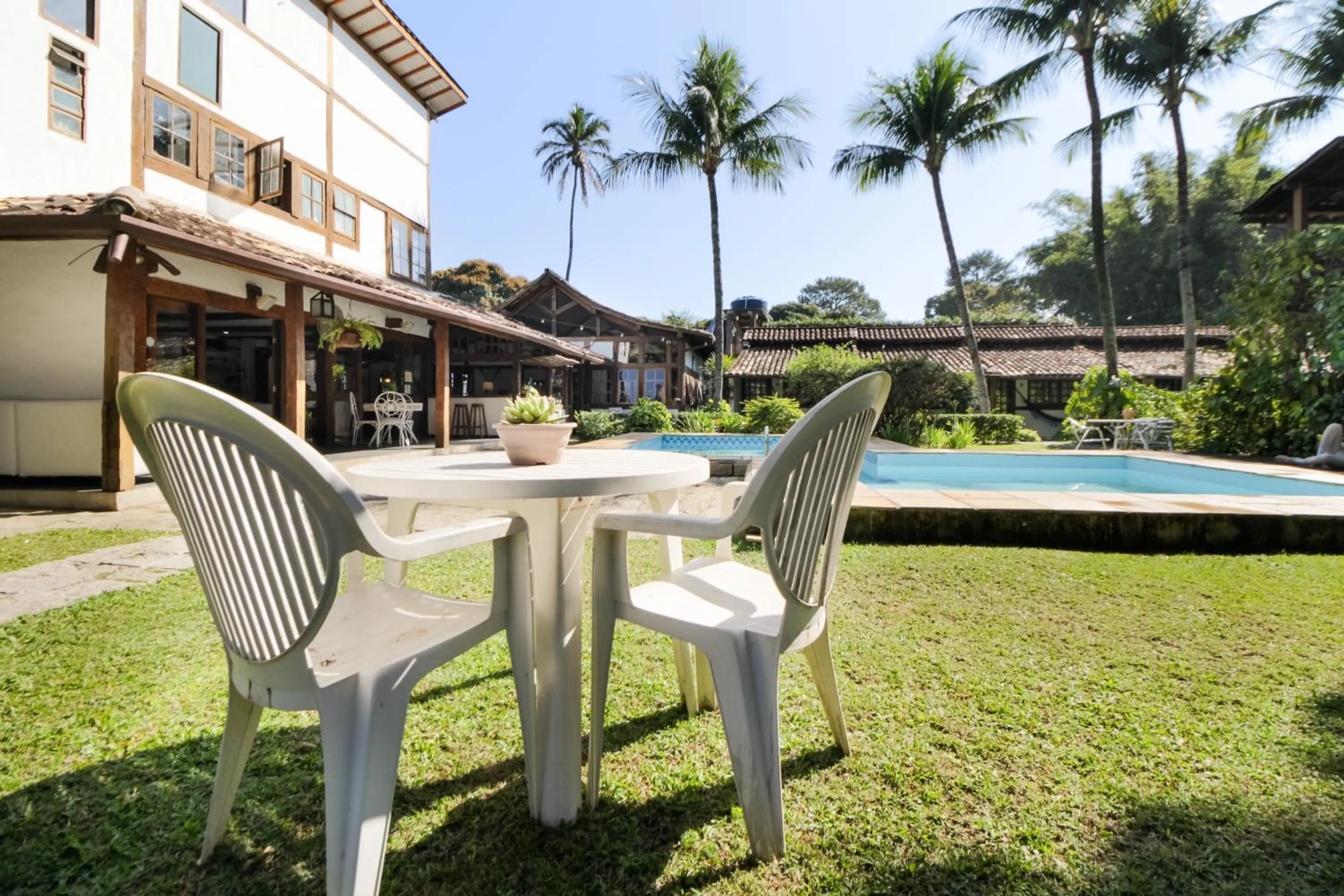 Swimming pool in VELINN Caravela Pousada Ilhabela