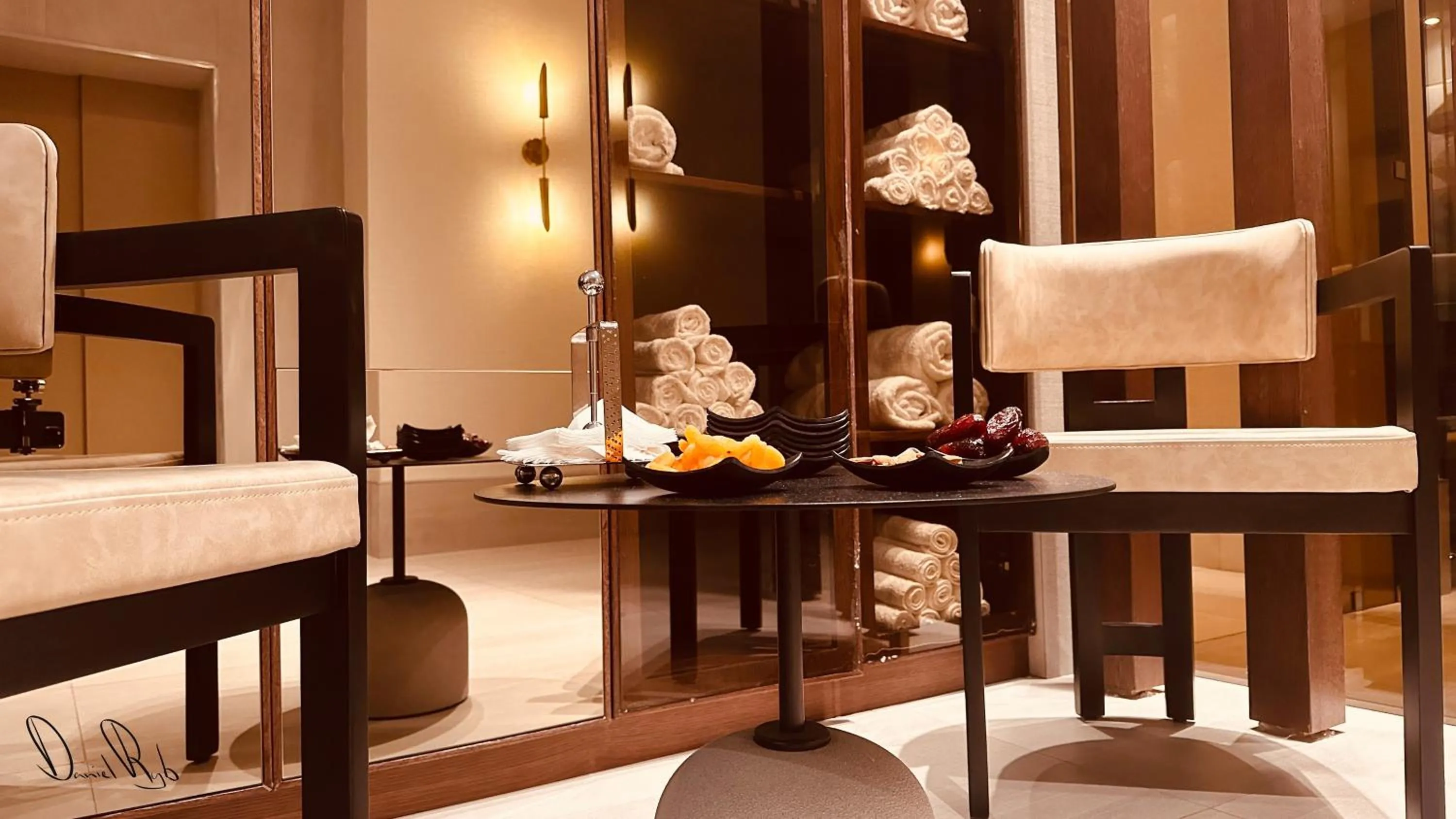 Spa and wellness centre/facilities, Bed in Ramada by Wyndham Ramat Gan