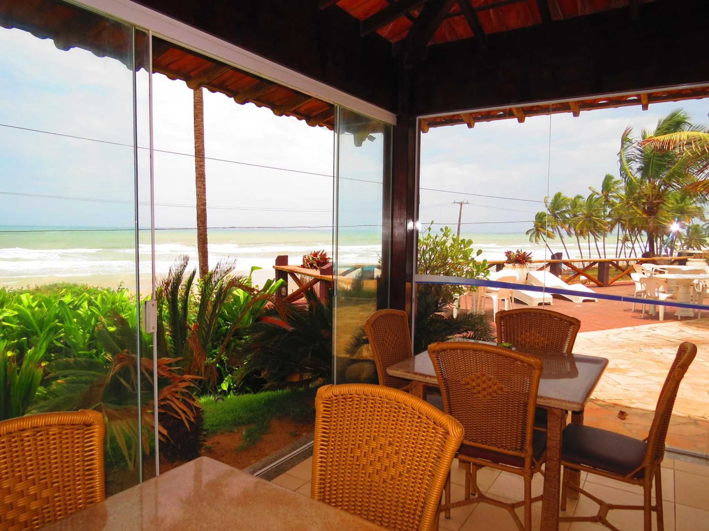 Restaurant/places to eat in Pousada do Mar