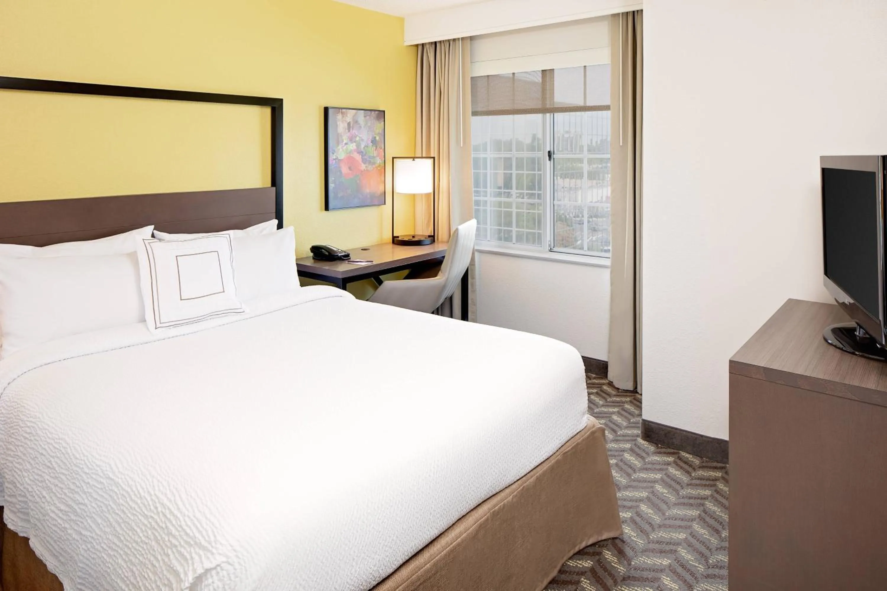 Bedroom, Bed in Residence Inn by Marriott Tysons