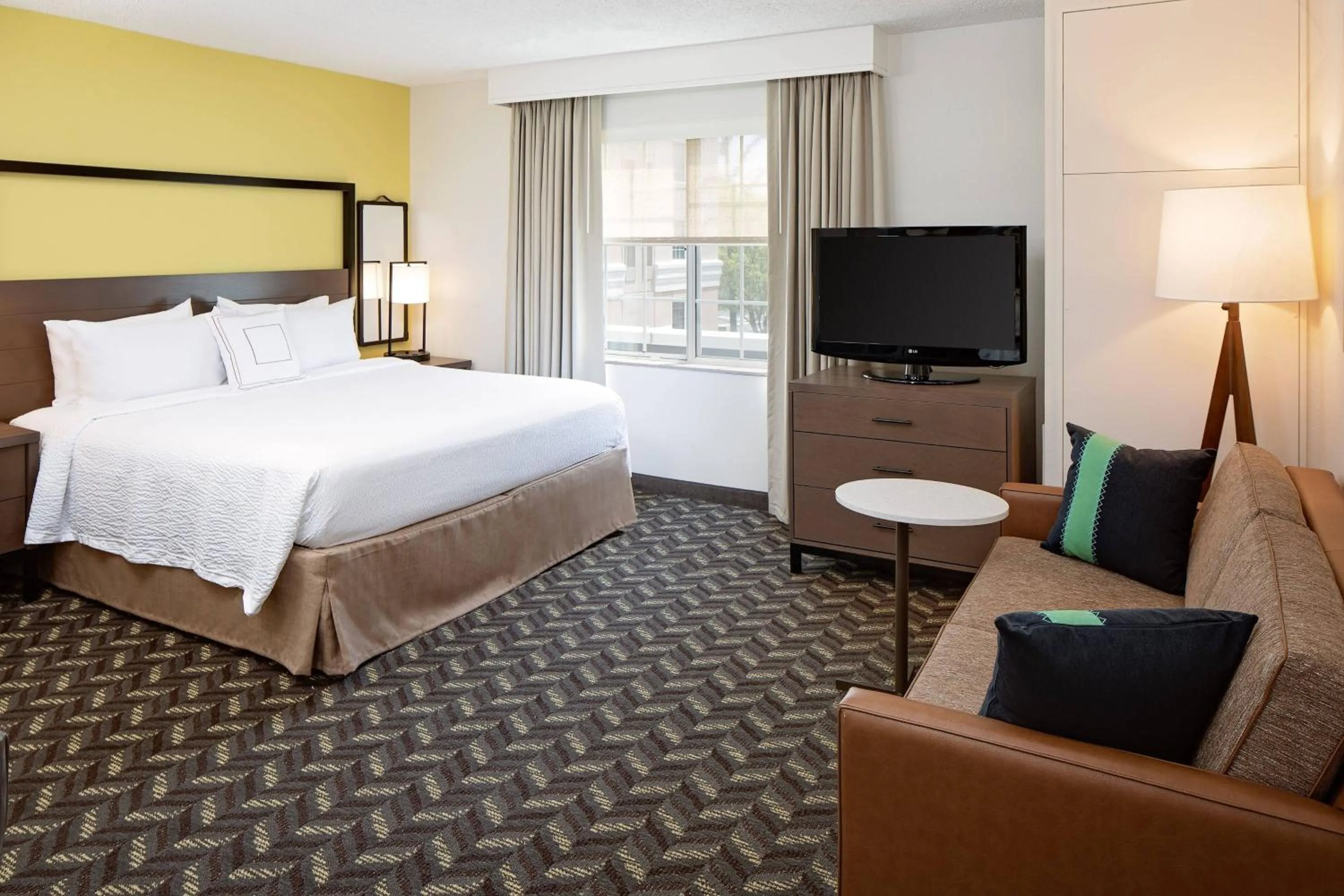 Photo of the whole room, Bed in Residence Inn by Marriott Tysons