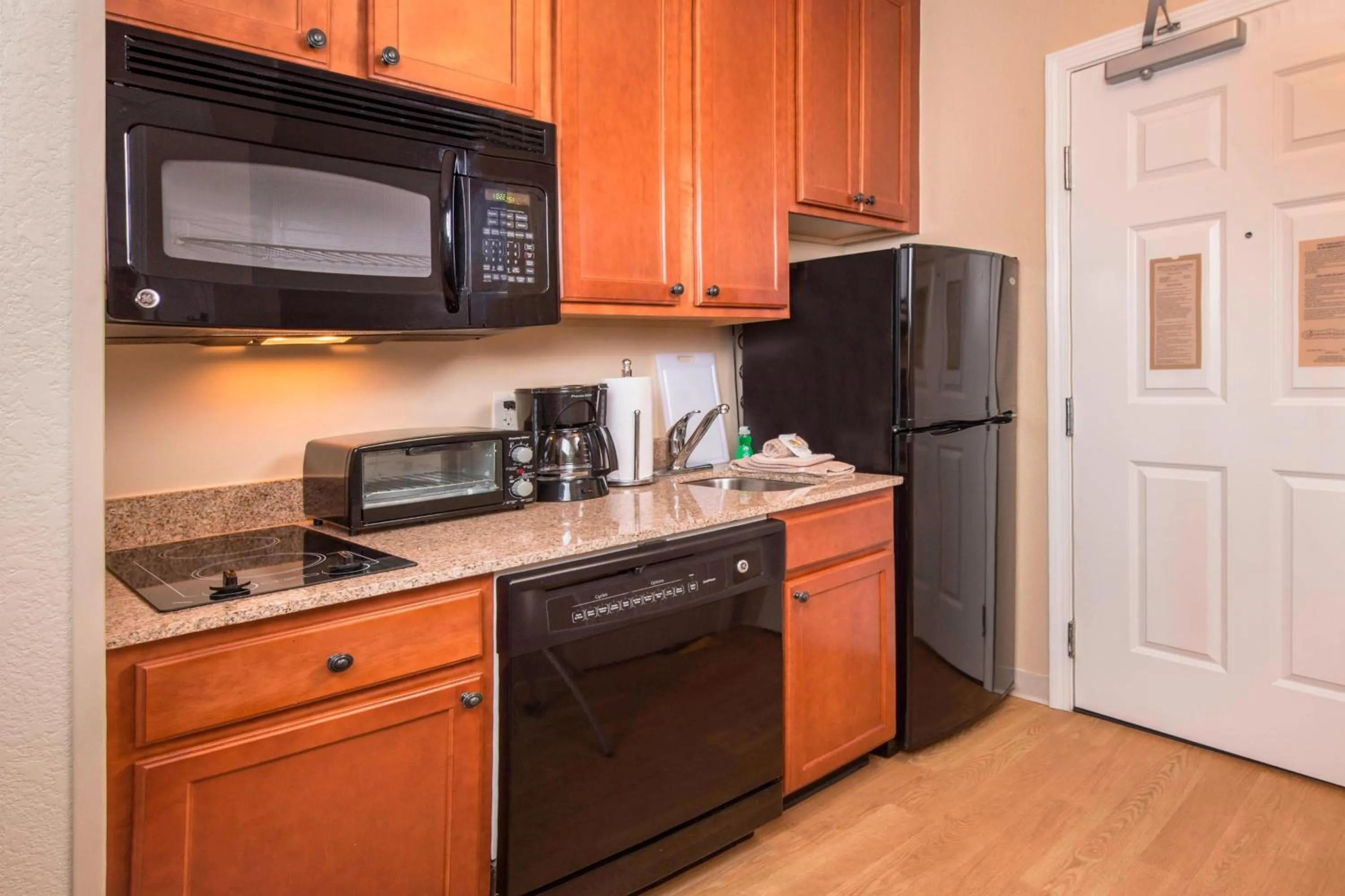 Kitchen or kitchenette in TownePlace Suites by Marriott Clinton at Joint Base Andrews