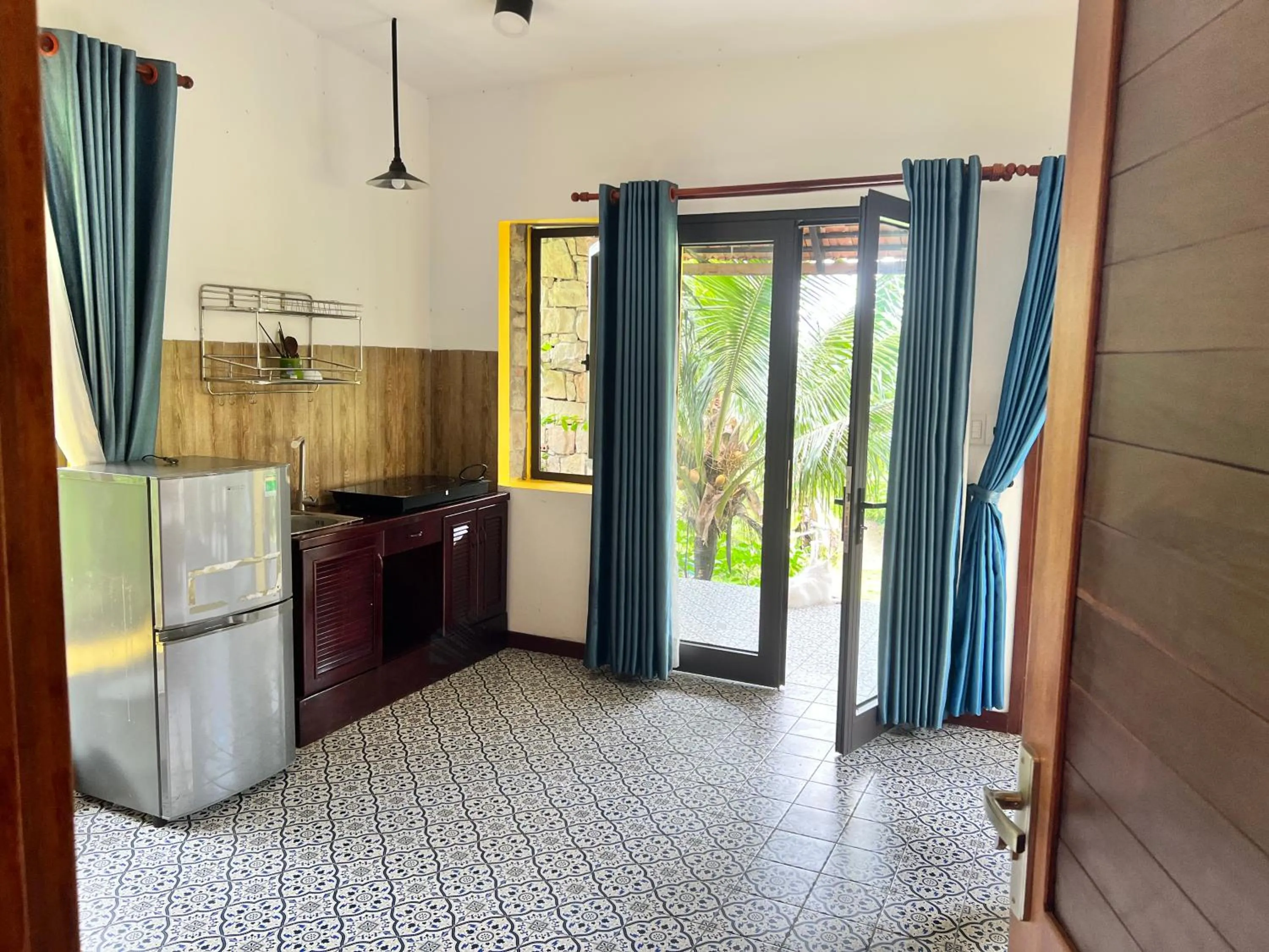 Kitchen or kitchenette in Freedom Beach Resort