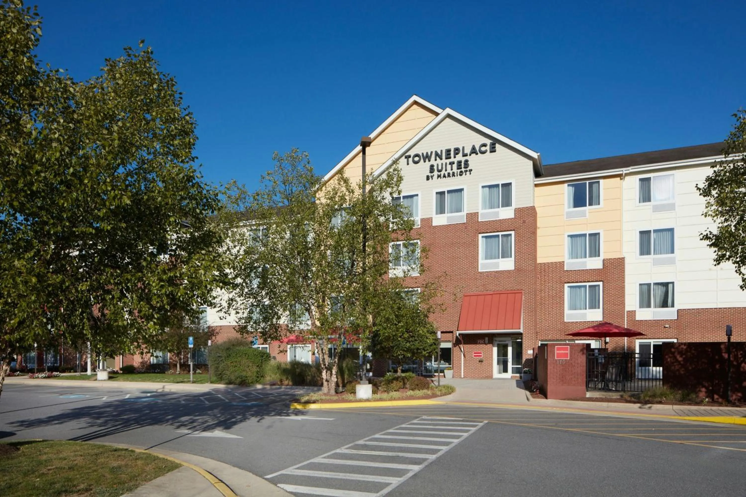 Property building in TownePlace Suites Winchester