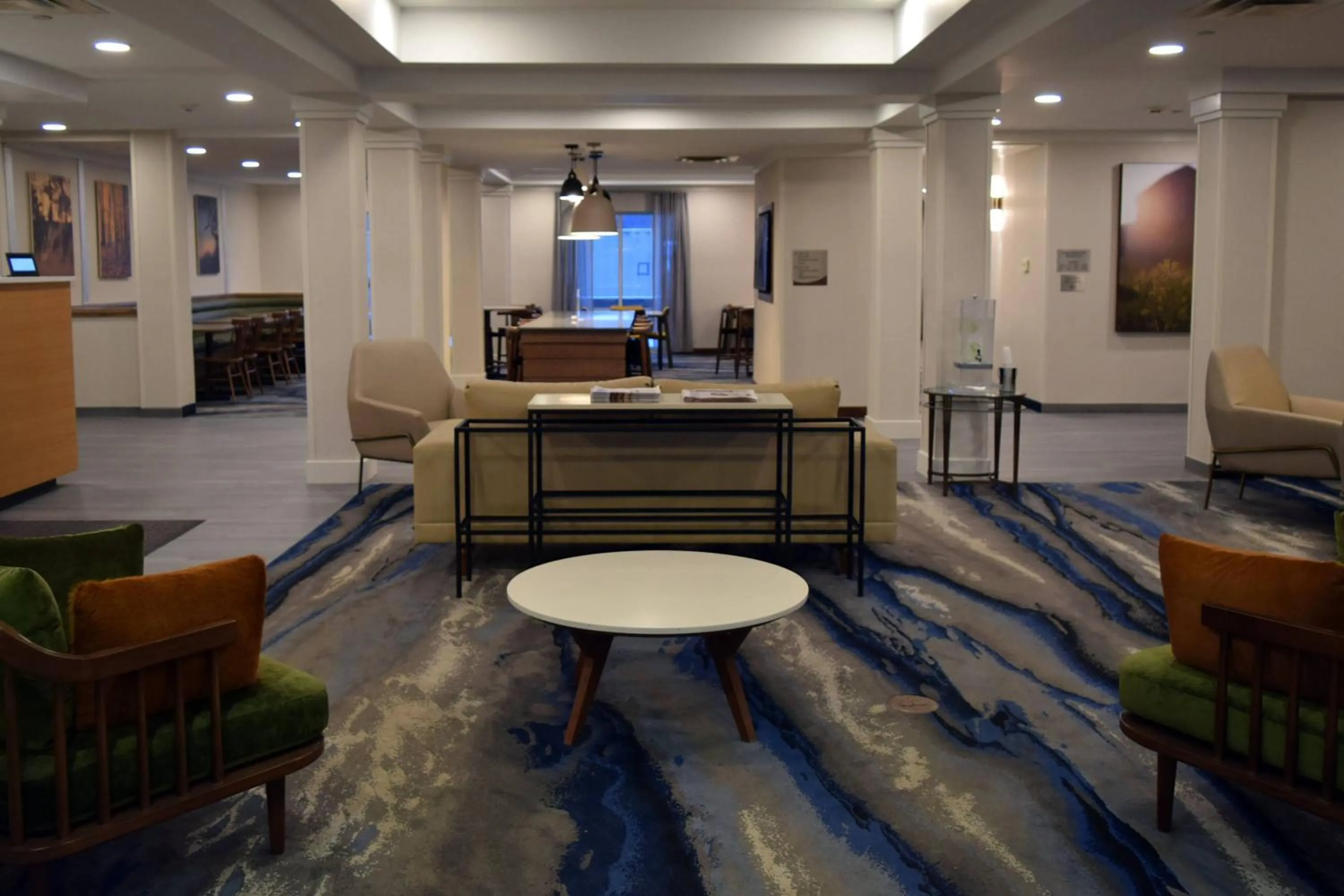 Lobby or reception in Fairfield by Marriott Youngstown/Austintown
