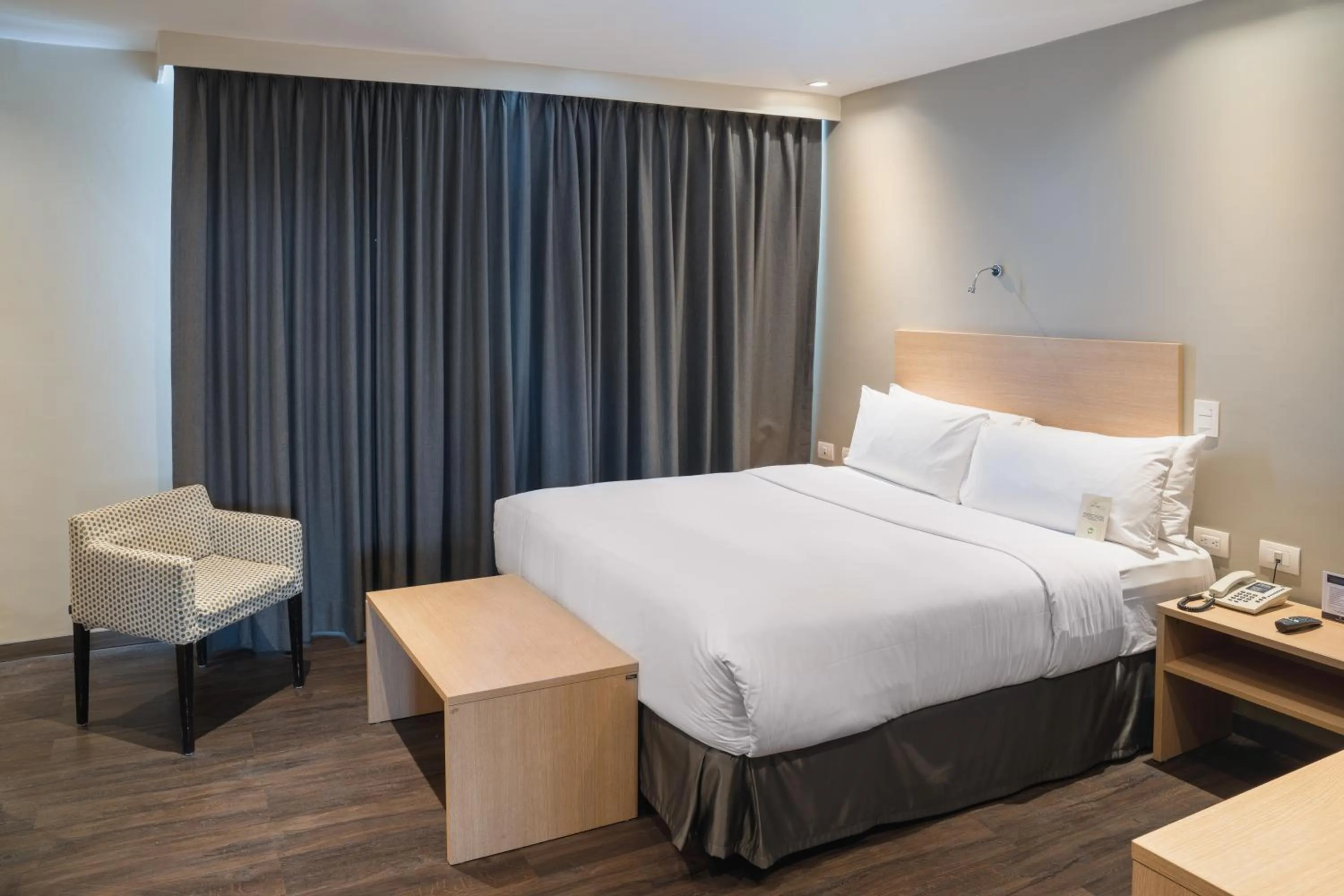 Photo of the whole room, Bed in Unipark by Oro Verde Hotels