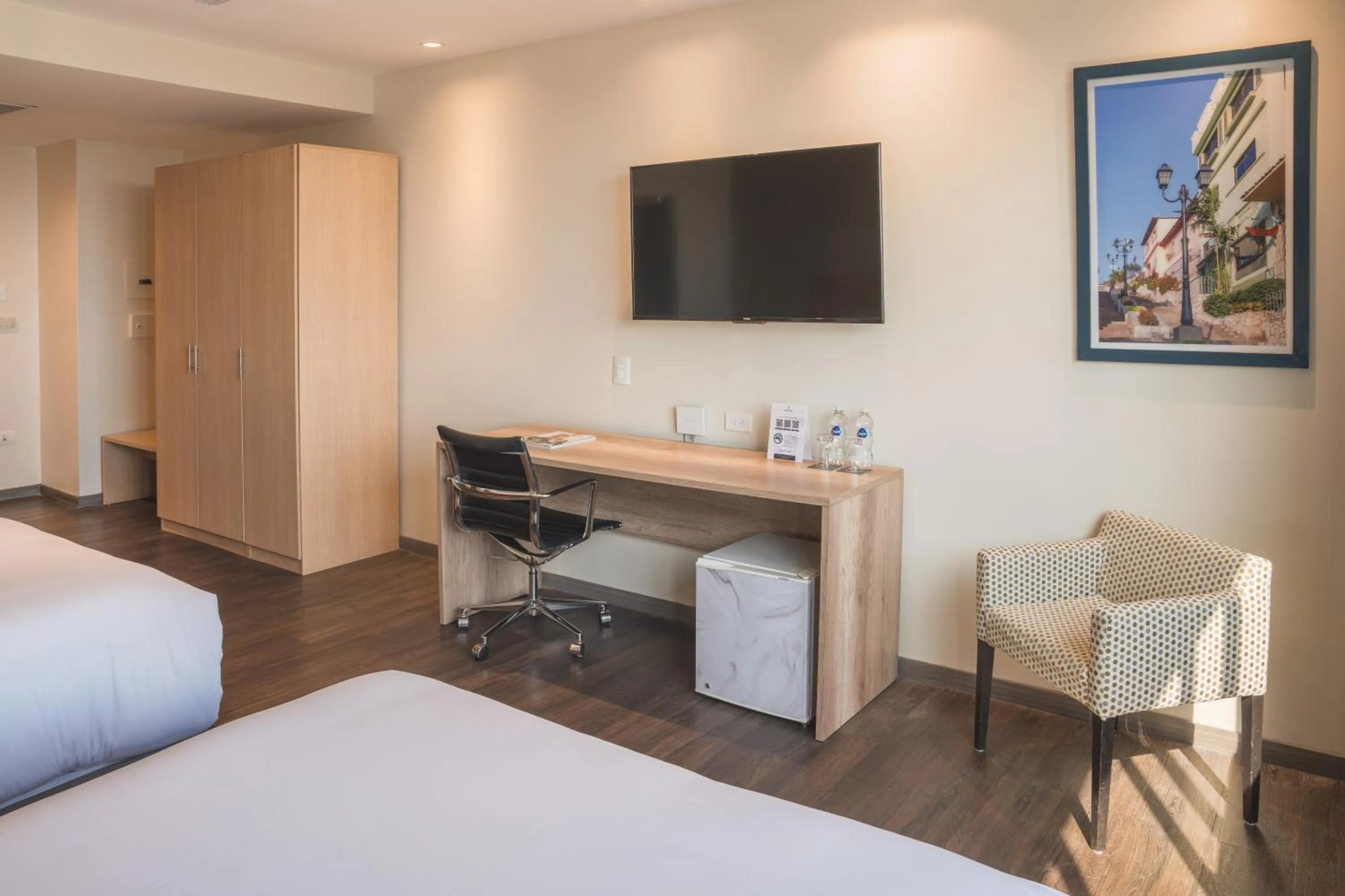 Photo of the whole room, Bed in Unipark by Oro Verde Hotels