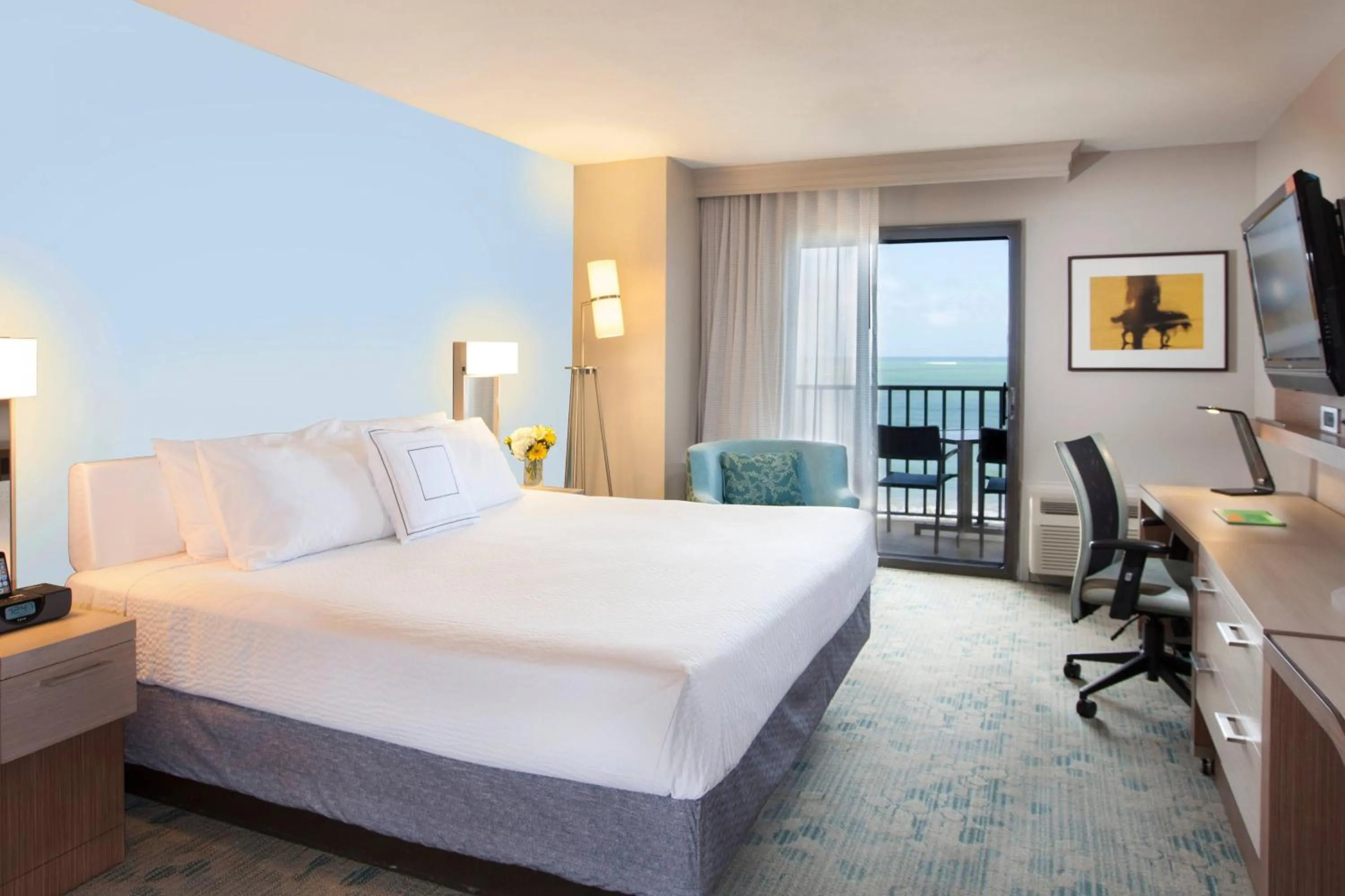 Photo of the whole room, Bed in Courtyard by Marriott Isla Verde Beach Resort