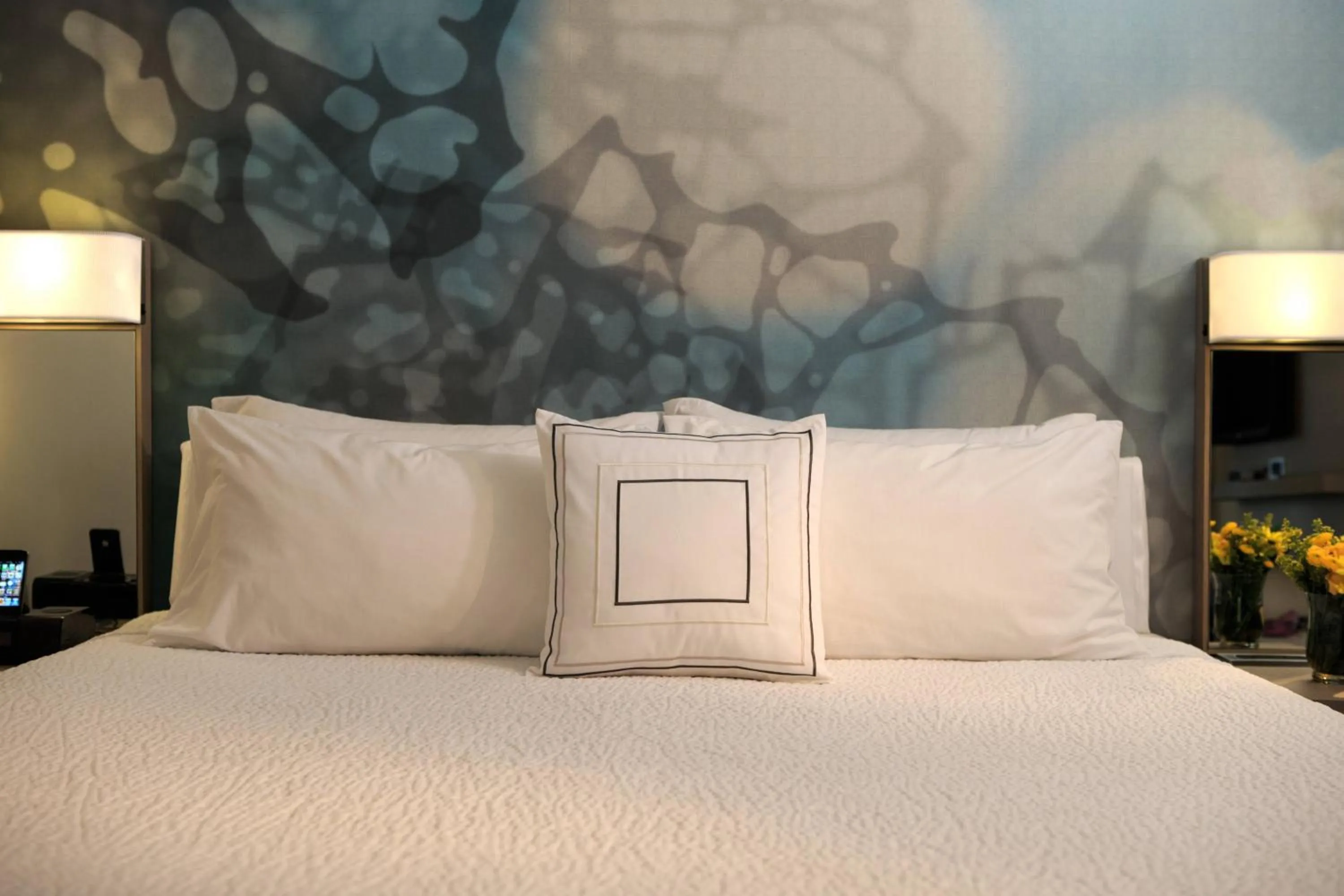 Photo of the whole room, Bed in Courtyard by Marriott Isla Verde Beach Resort