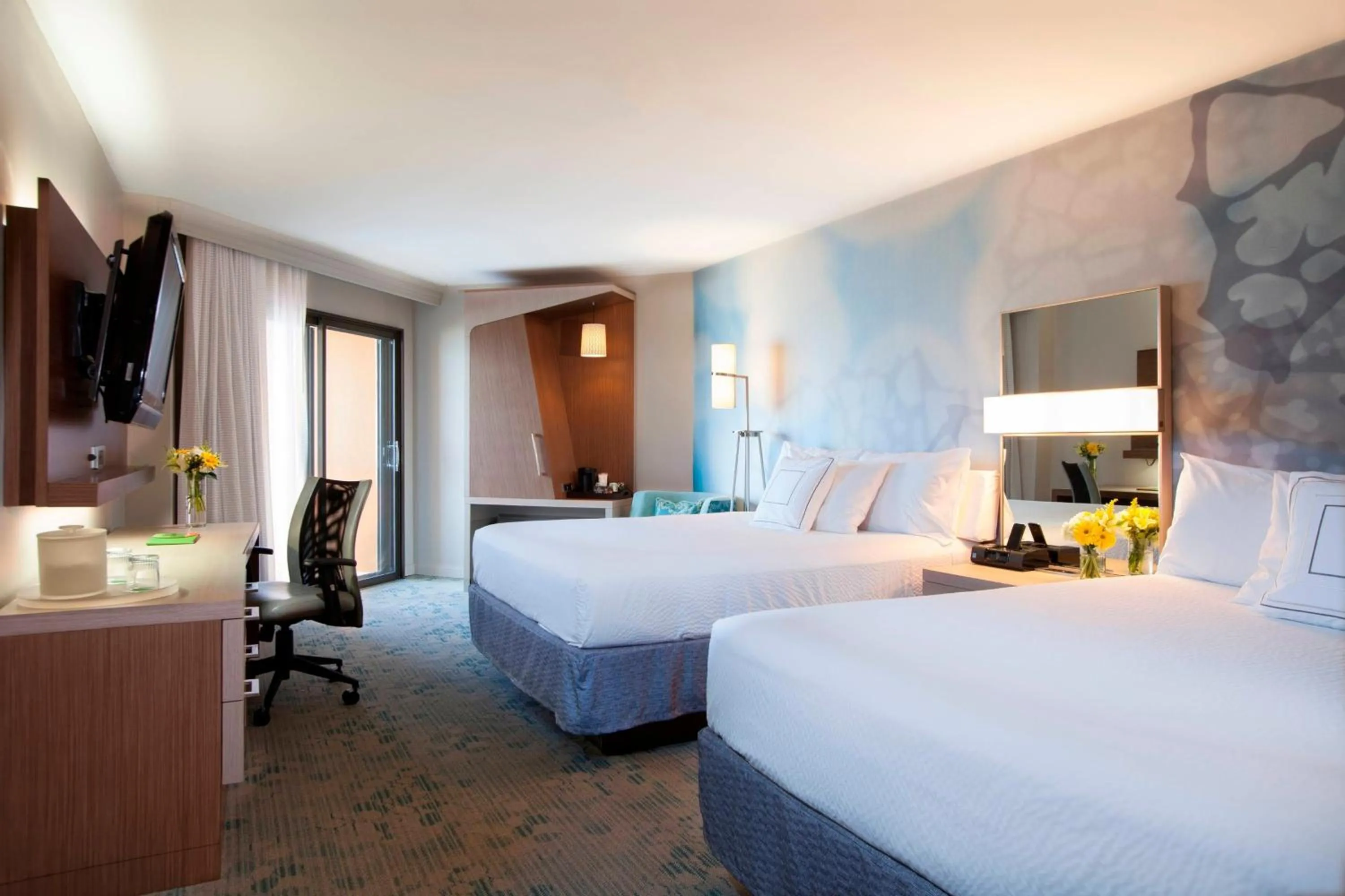 Swimming pool, Bed in Courtyard by Marriott Isla Verde Beach Resort