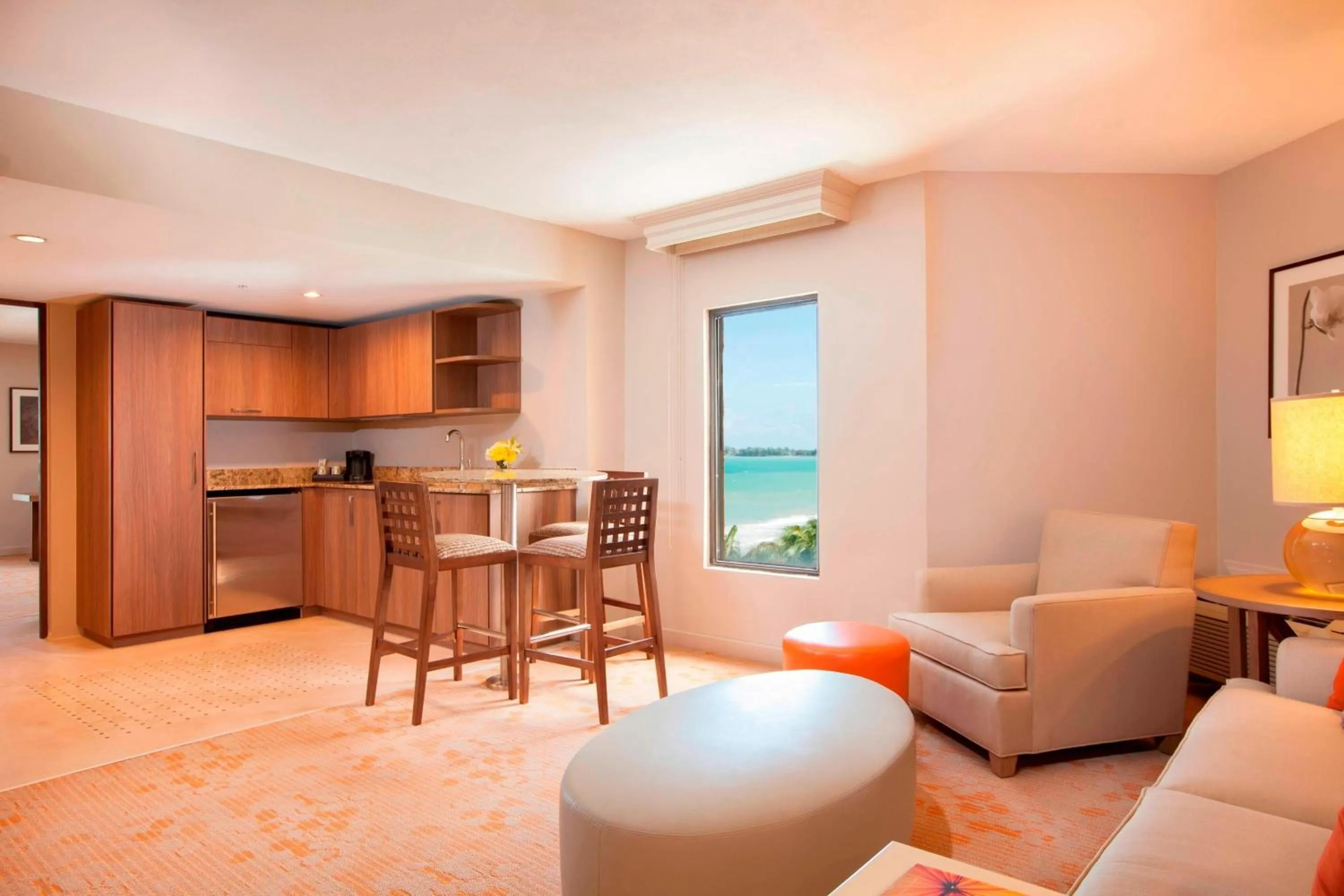 Living room in Courtyard by Marriott Isla Verde Beach Resort