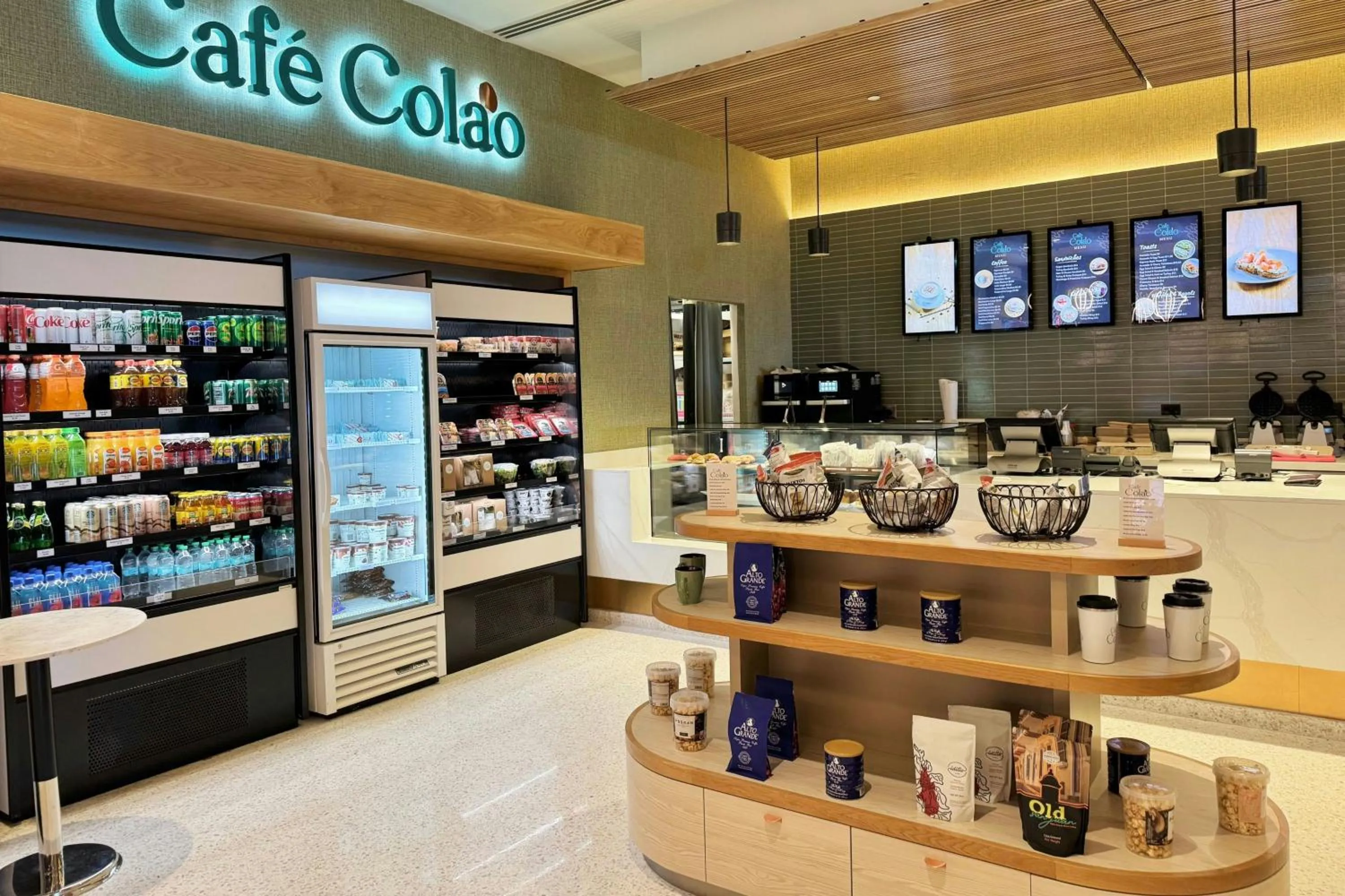 Restaurant/places to eat in Courtyard by Marriott Isla Verde Beach Resort