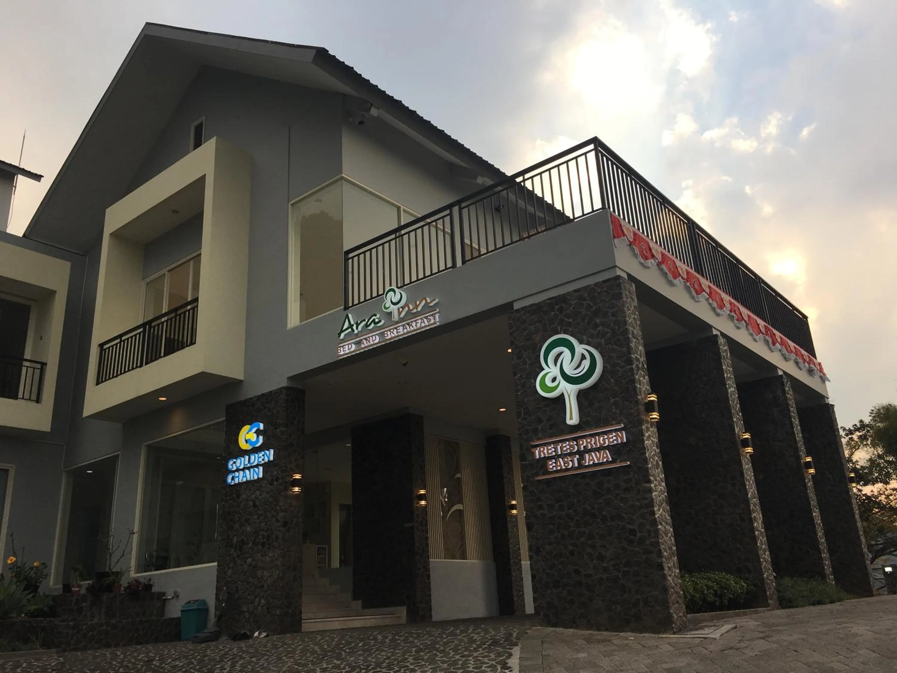 Facade/entrance in Arainn Bed & Breakfast Tretes Prigen by ecommerceloka