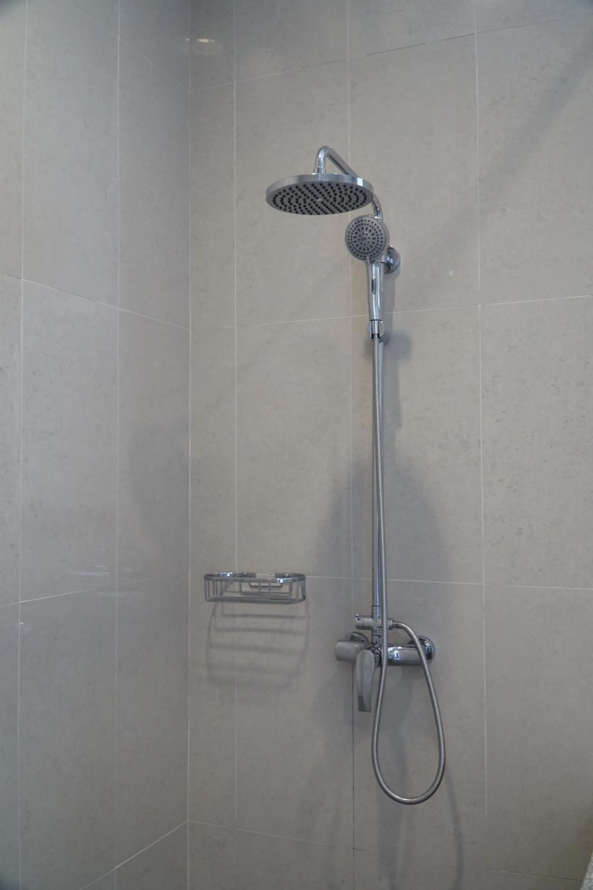Shower in Arainn Bed & Breakfast Tretes Prigen by ecommerceloka