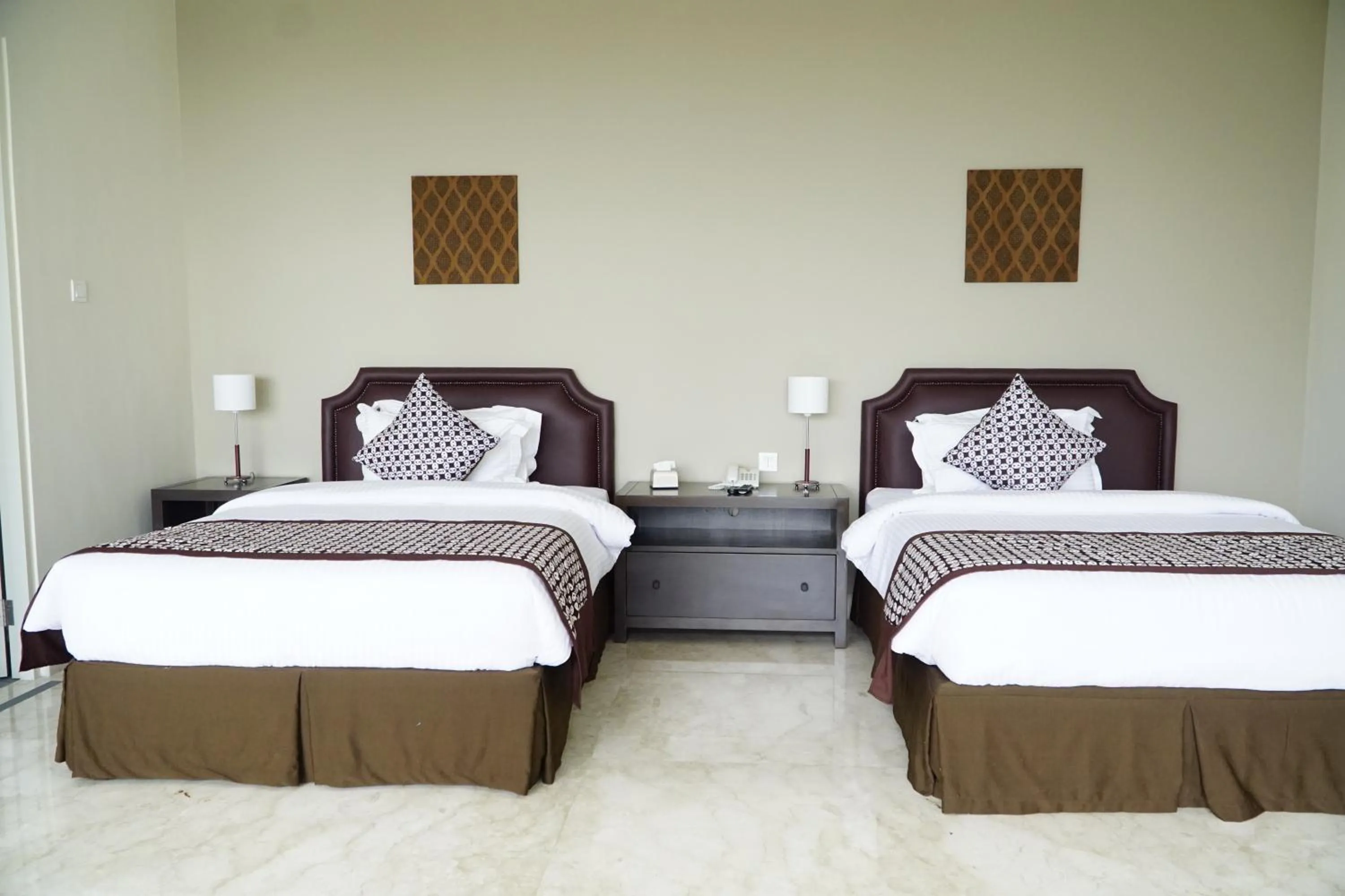 Bedroom, Bed in Arainn Bed & Breakfast Tretes Prigen by ecommerceloka