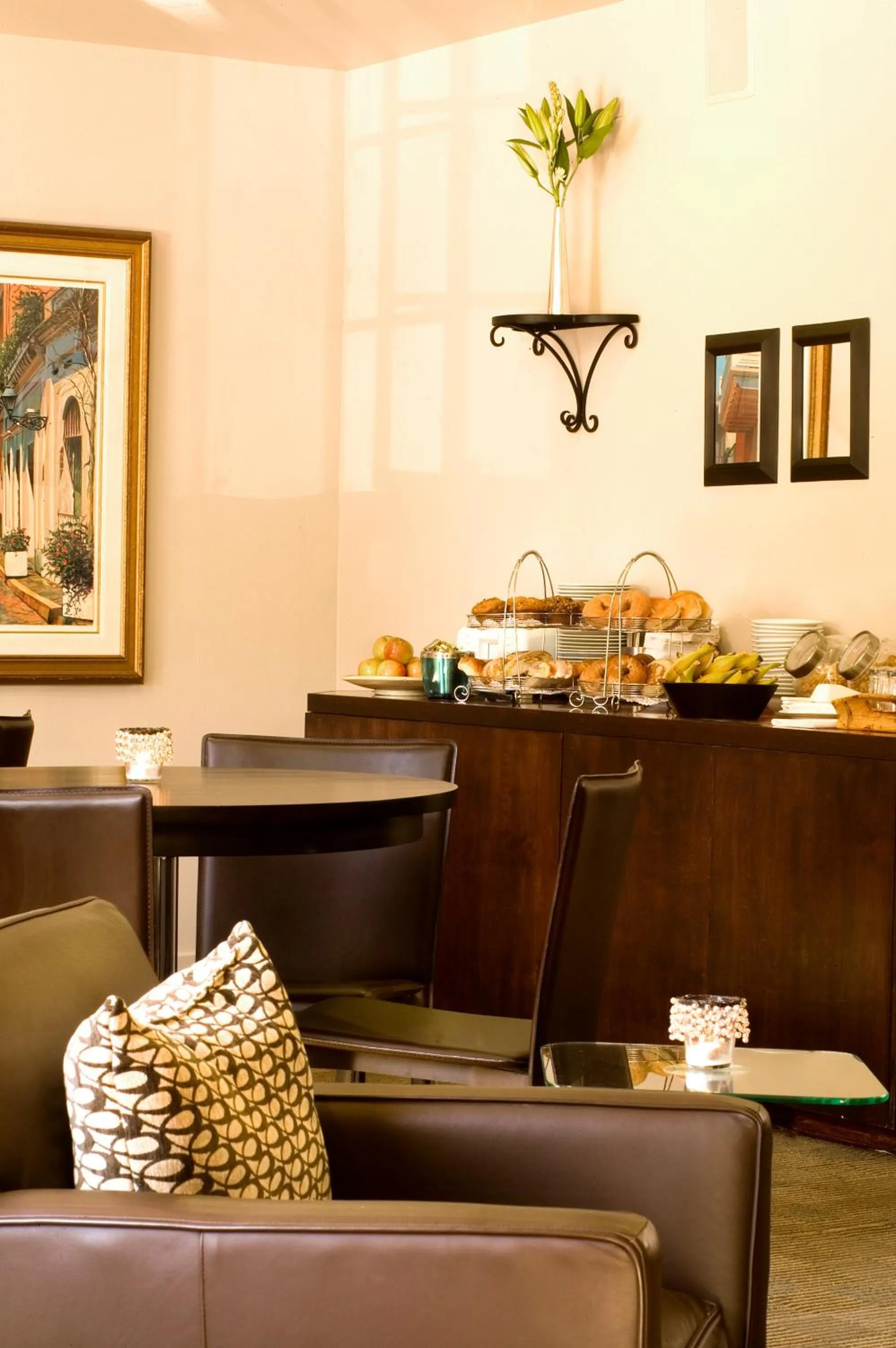 Restaurant/places to eat in Casa Del Mar Inn