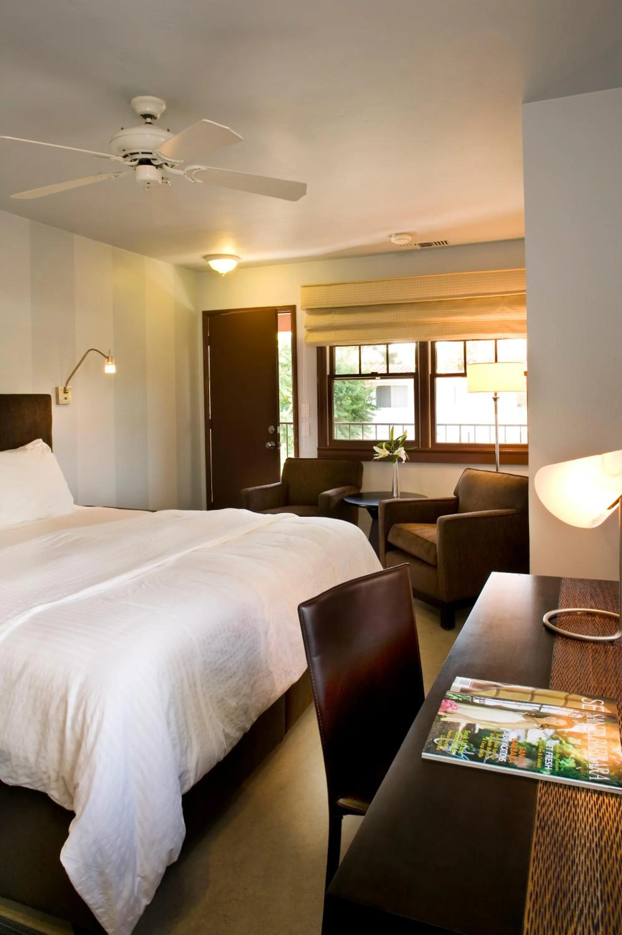 Bed in Casa Del Mar Inn