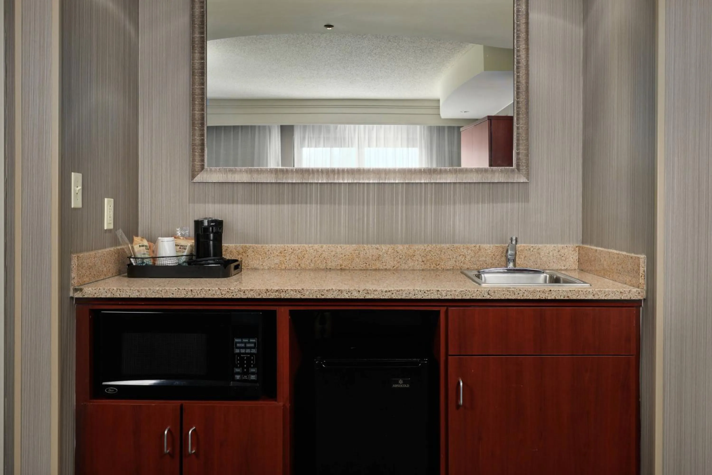 Lounge or bar in Courtyard Bristol