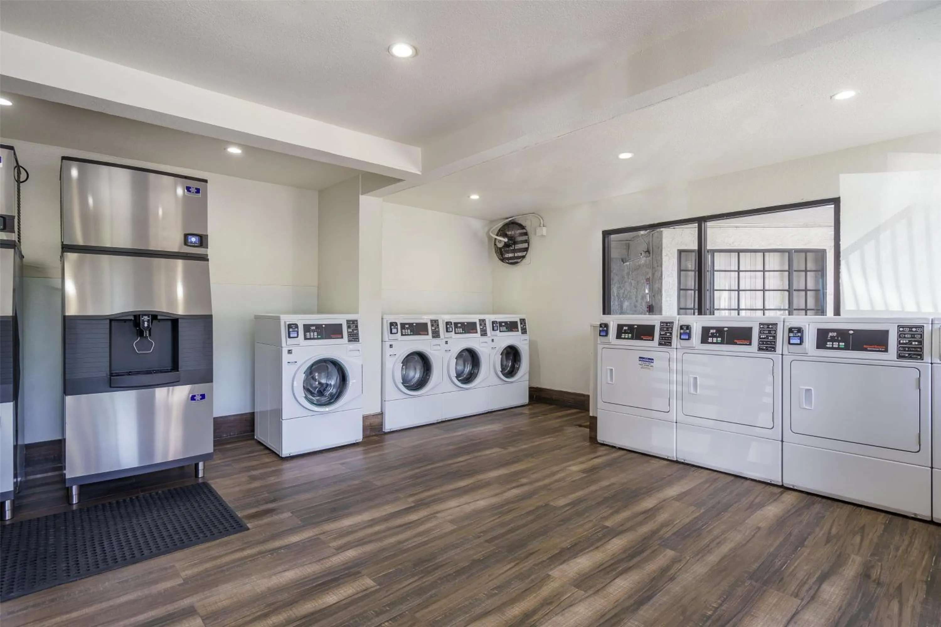 Property building in Motel 6-Fremont, CA - North