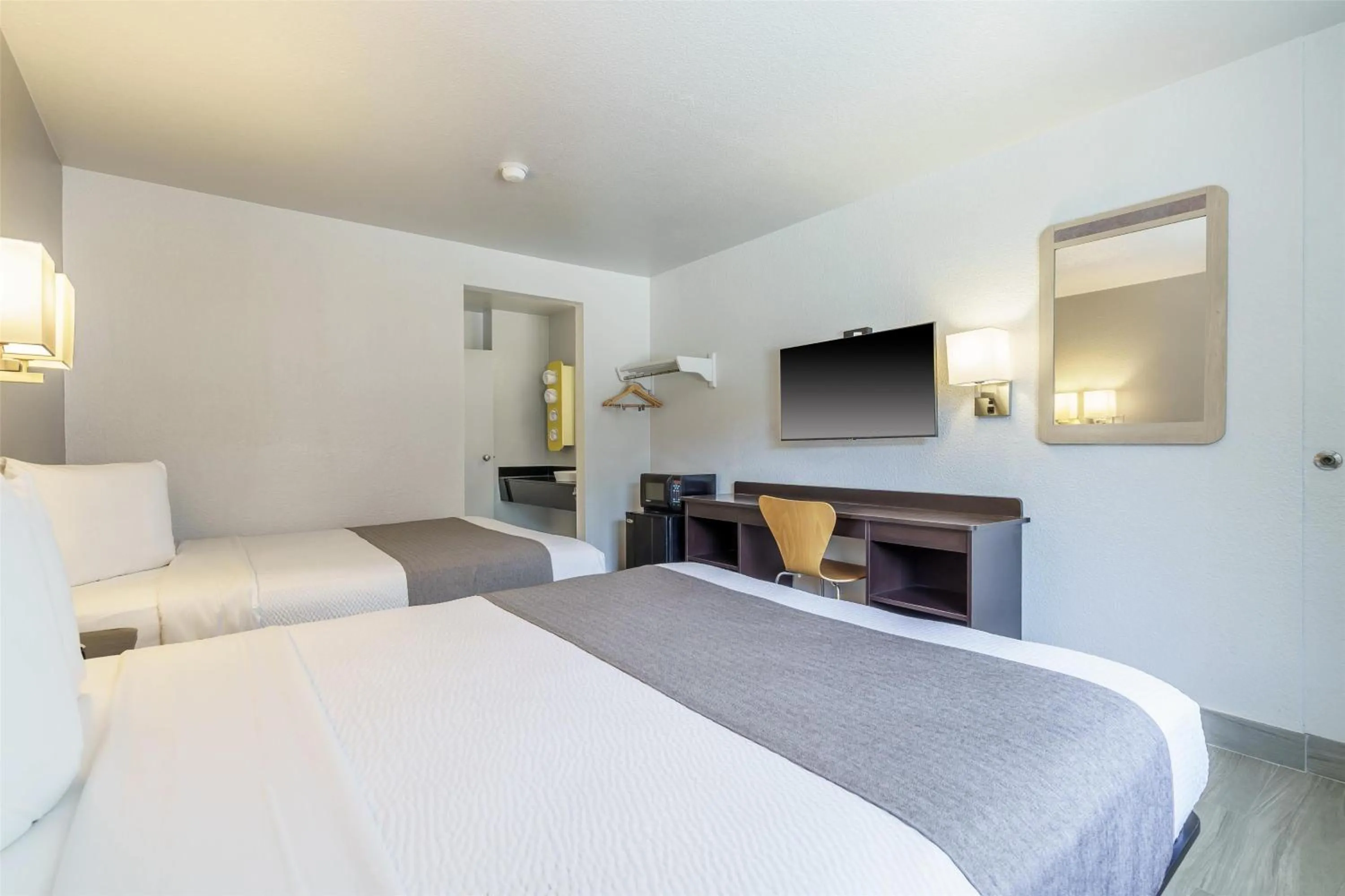 Bedroom, Bed in Motel 6-Fremont, CA - North